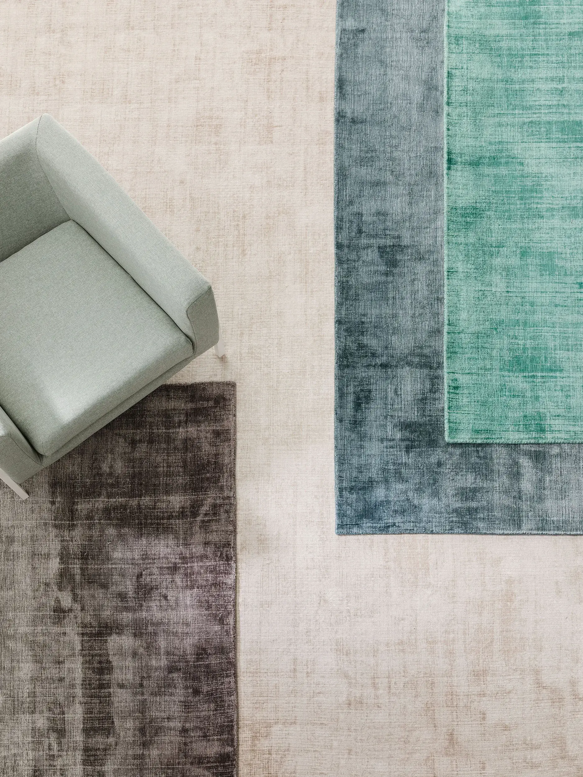 Tapis en 100% Viscose en Gris avec une pile de 100% Viscose de hauteur de benuta Finest
