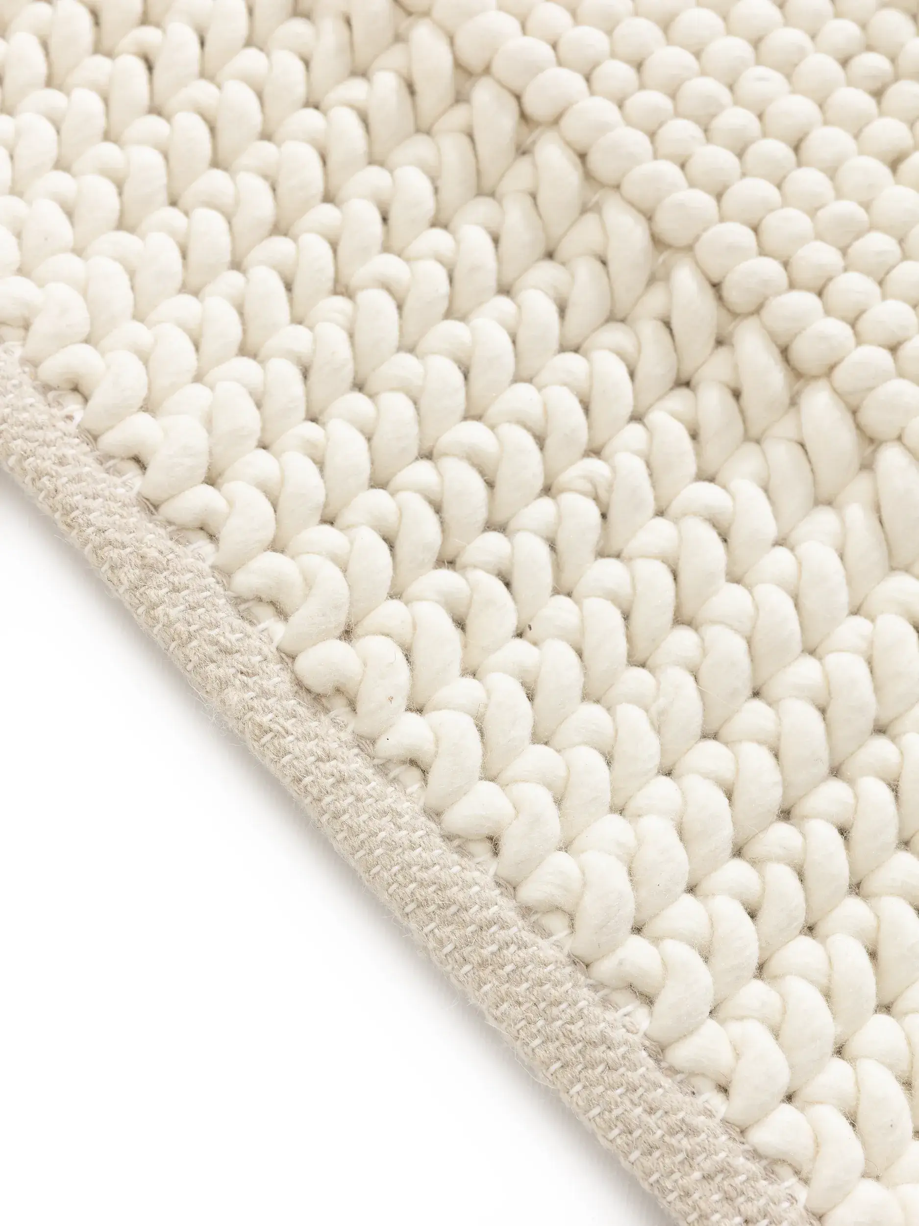 Rug made of 100% Wolle in Beige with a 100% Wolle high pile by benuta Pure