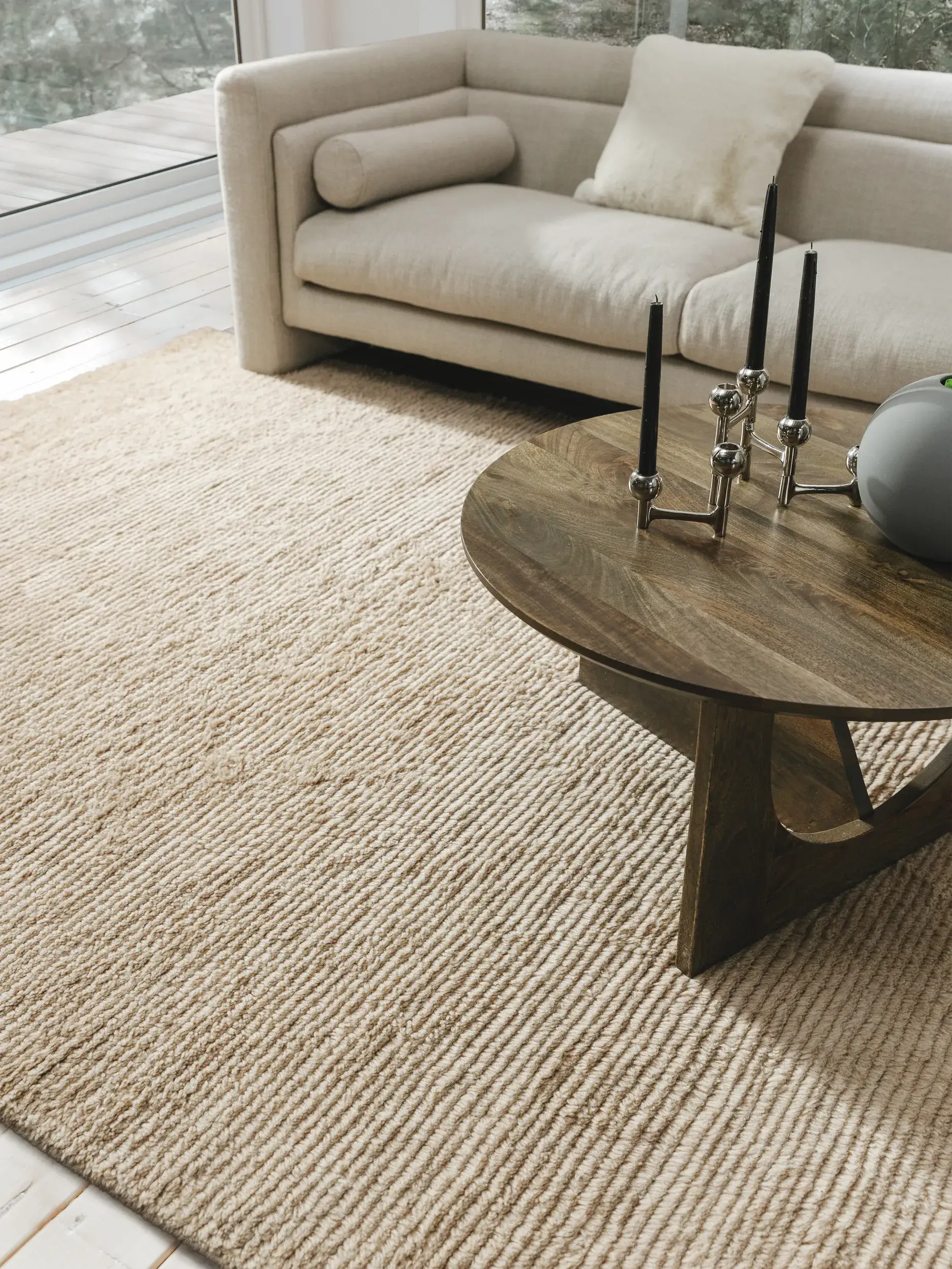 Teppich aus 90% Wolle, 10% Baumwolle in Beige mit 90% Wolle, 10% Baumwolle hohem Flor von benuta Finest