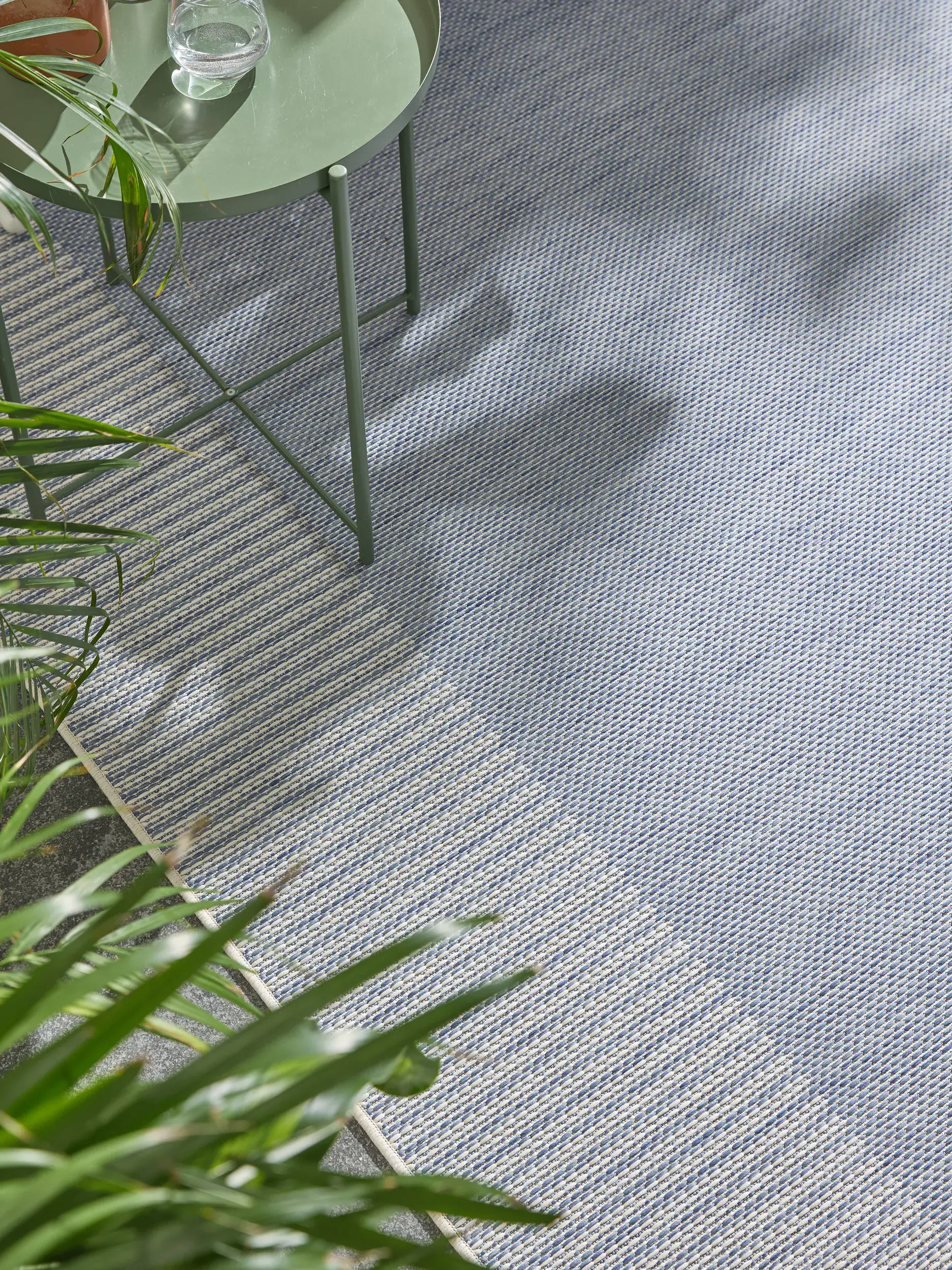 Teppich aus 100% Polypropylen in Blau mit 100% Polypropylen hohem Flor von benuta Nest