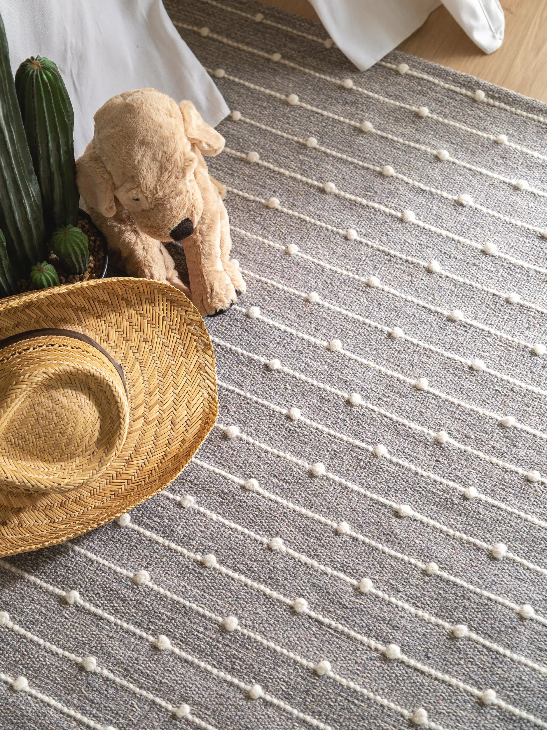 Tappeto di 80% Cotone, 20% Lana in Grigio con pelo alto 80% Cotone, 20% Lana da Lytte