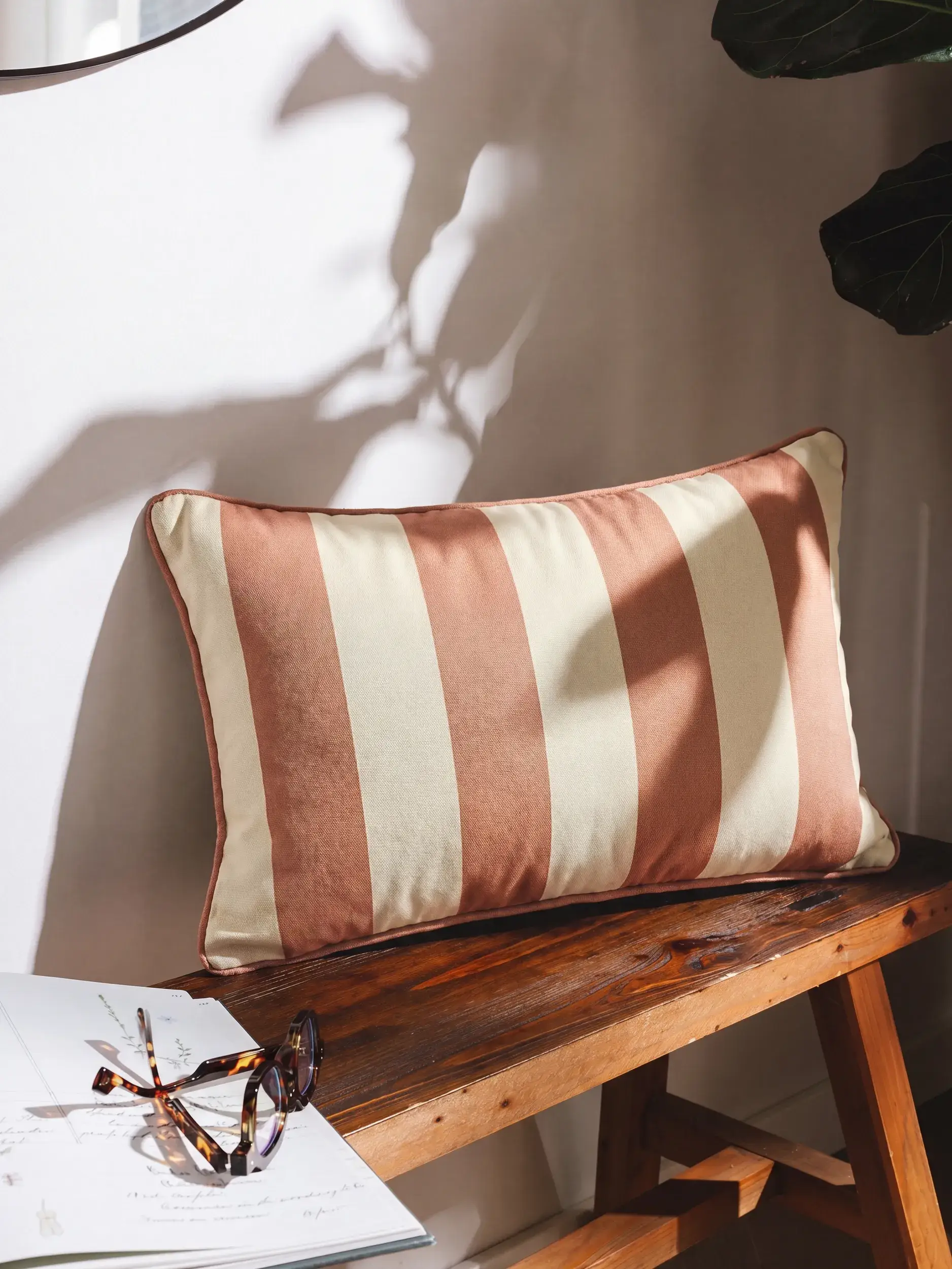 In- & Outdoor Kissen Reed Braun von benuta Nest