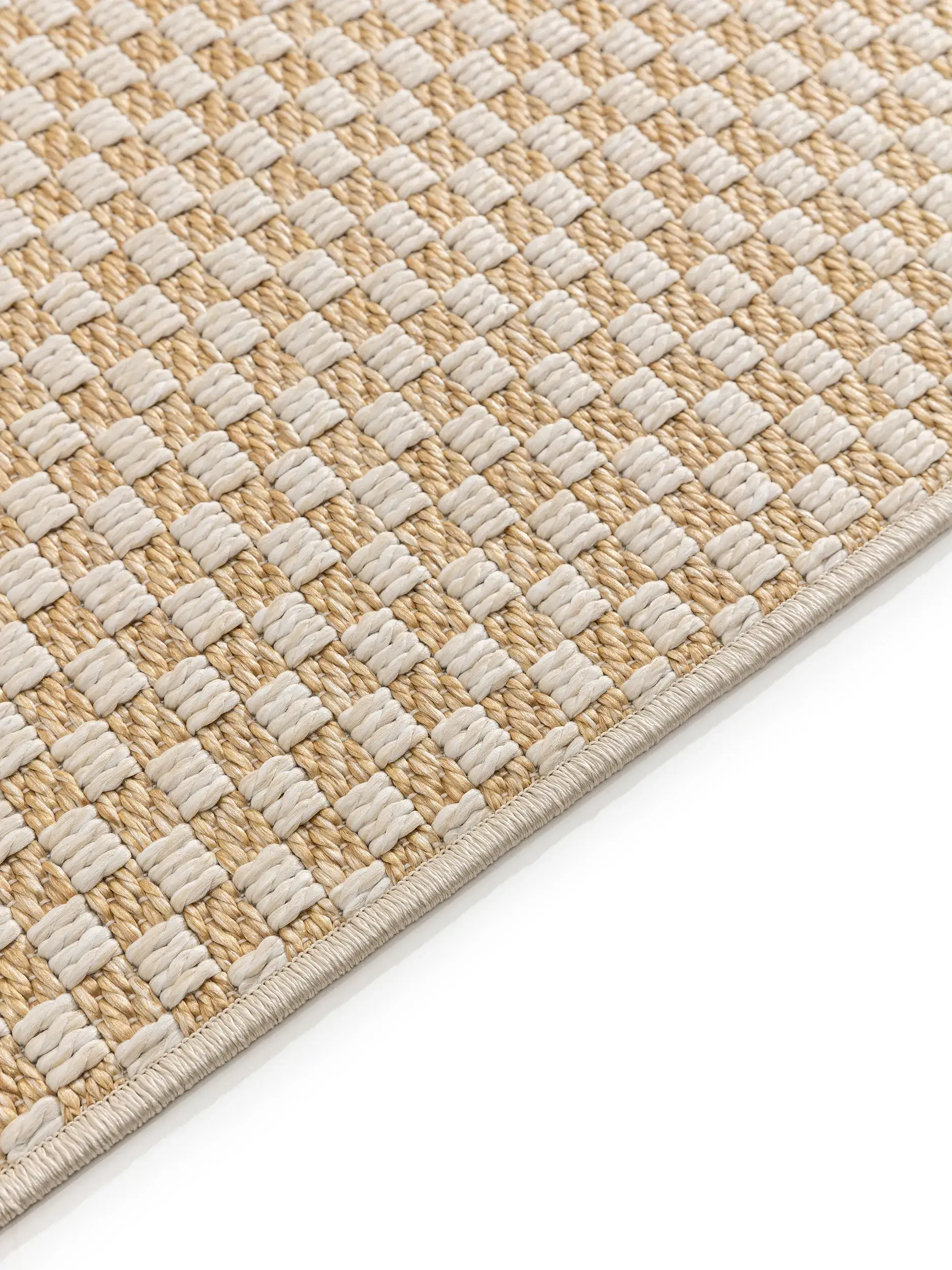 Teppich aus 100% Polypropylen in Beige mit 100% Polypropylen hohem Flor von benuta Pop