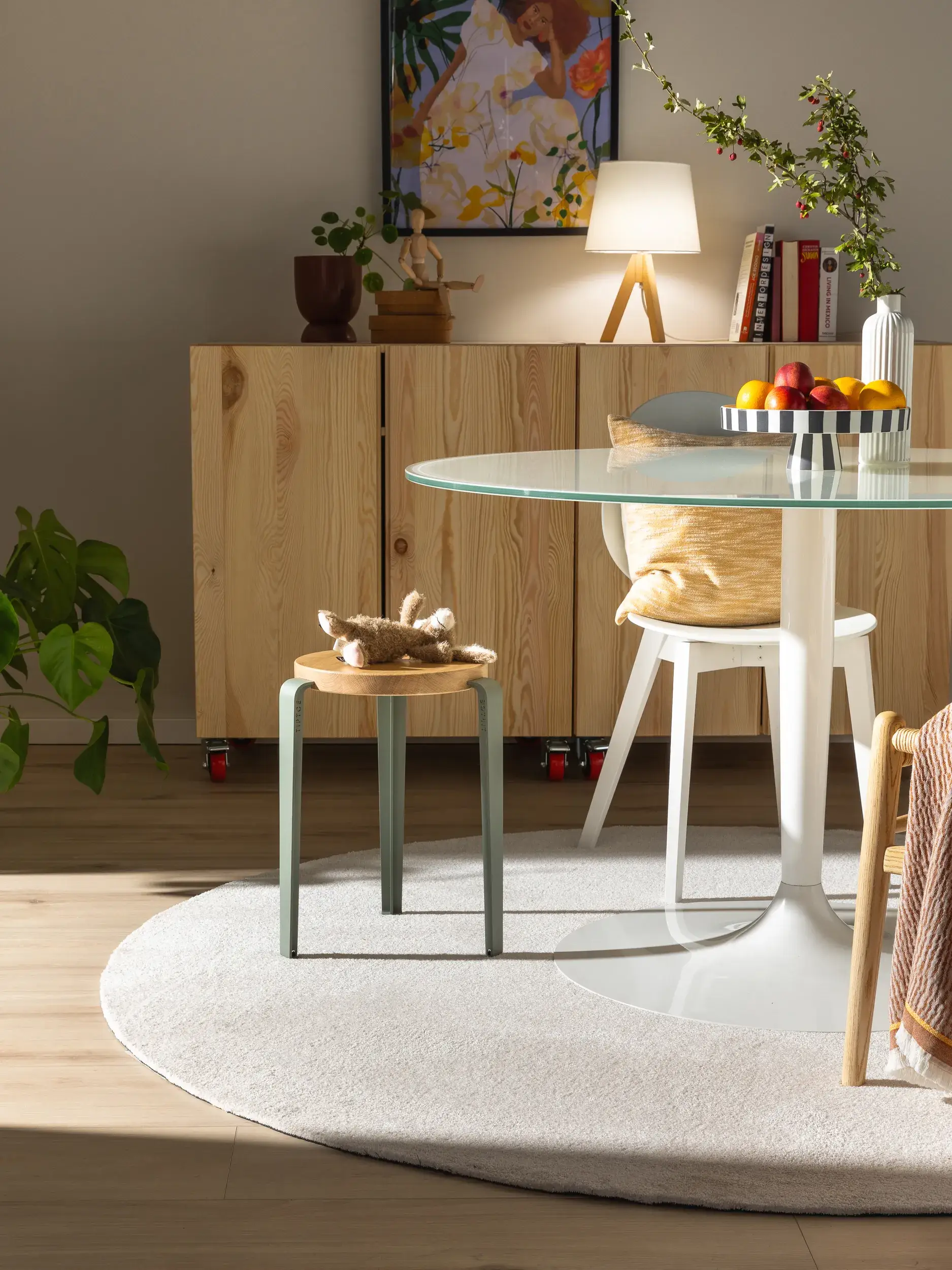 Teppich aus 100% Polyester (30% recycelt) in Weiß mit 100% Polyester (30% recycelt) hohem Flor von benuta Nest