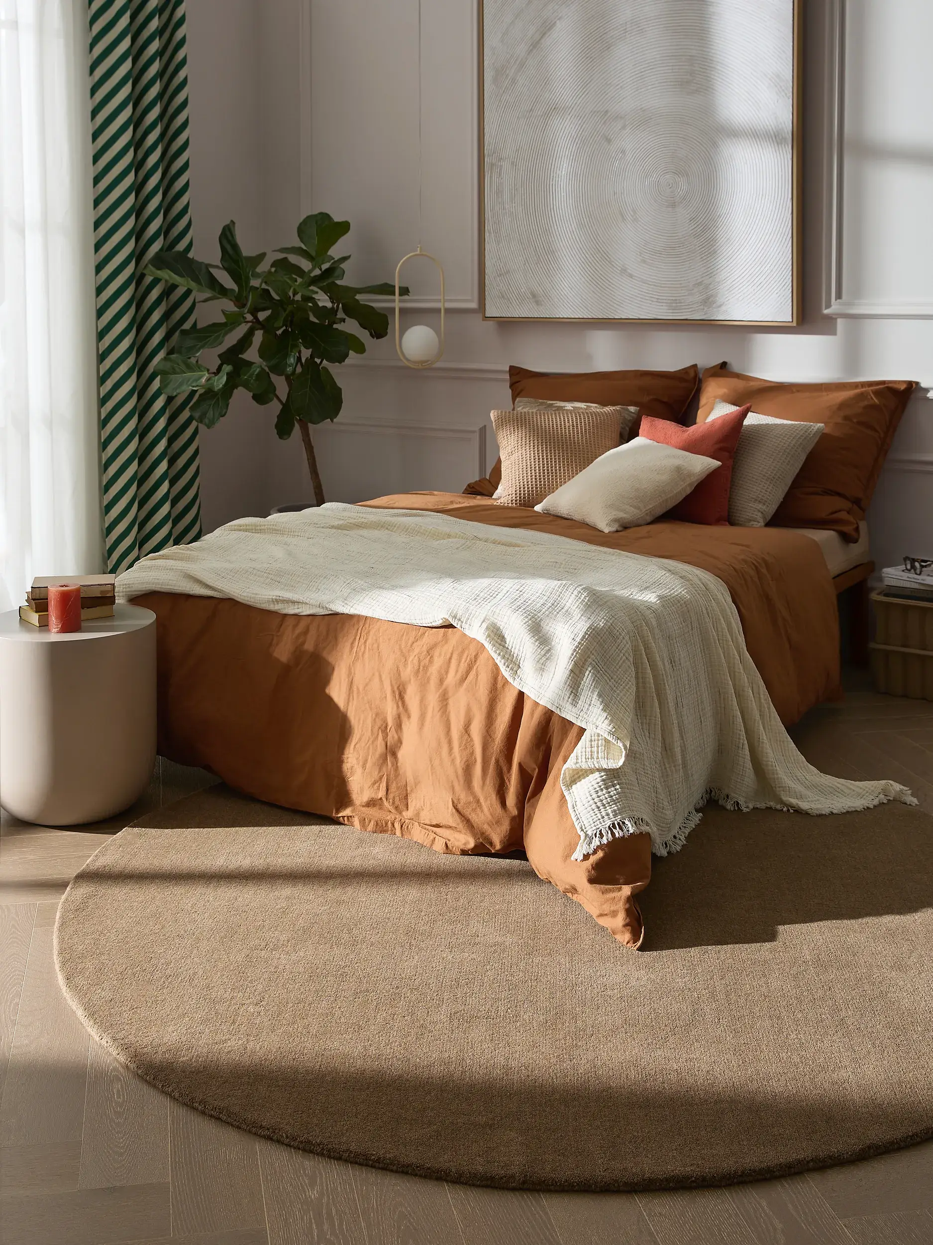 Teppich aus 100% Wolle in Braun mit 100% Wolle hohem Flor von benuta Pure