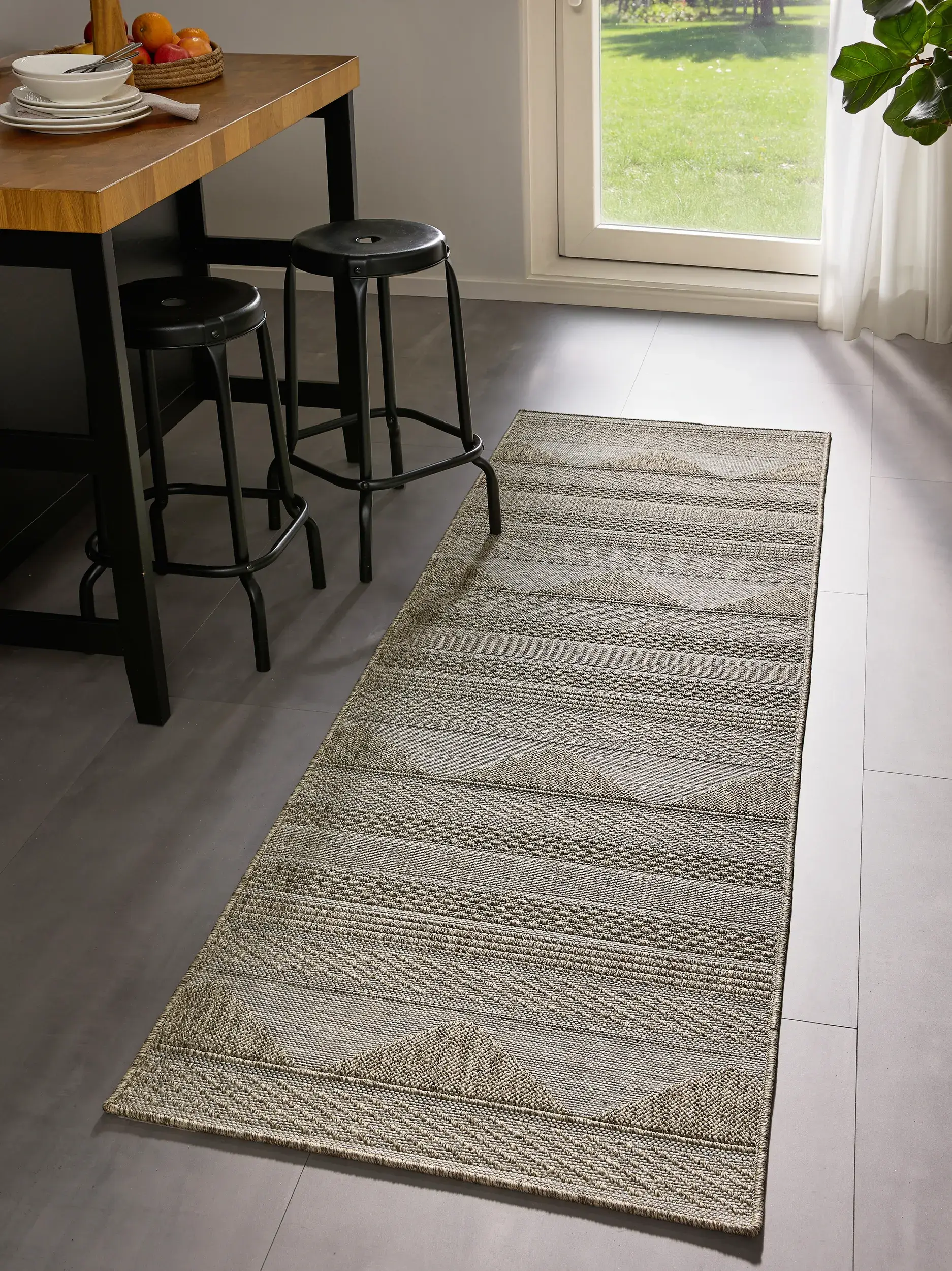 Vloerkleed Naoto van 100% Polypropyleen in  van benuta nest