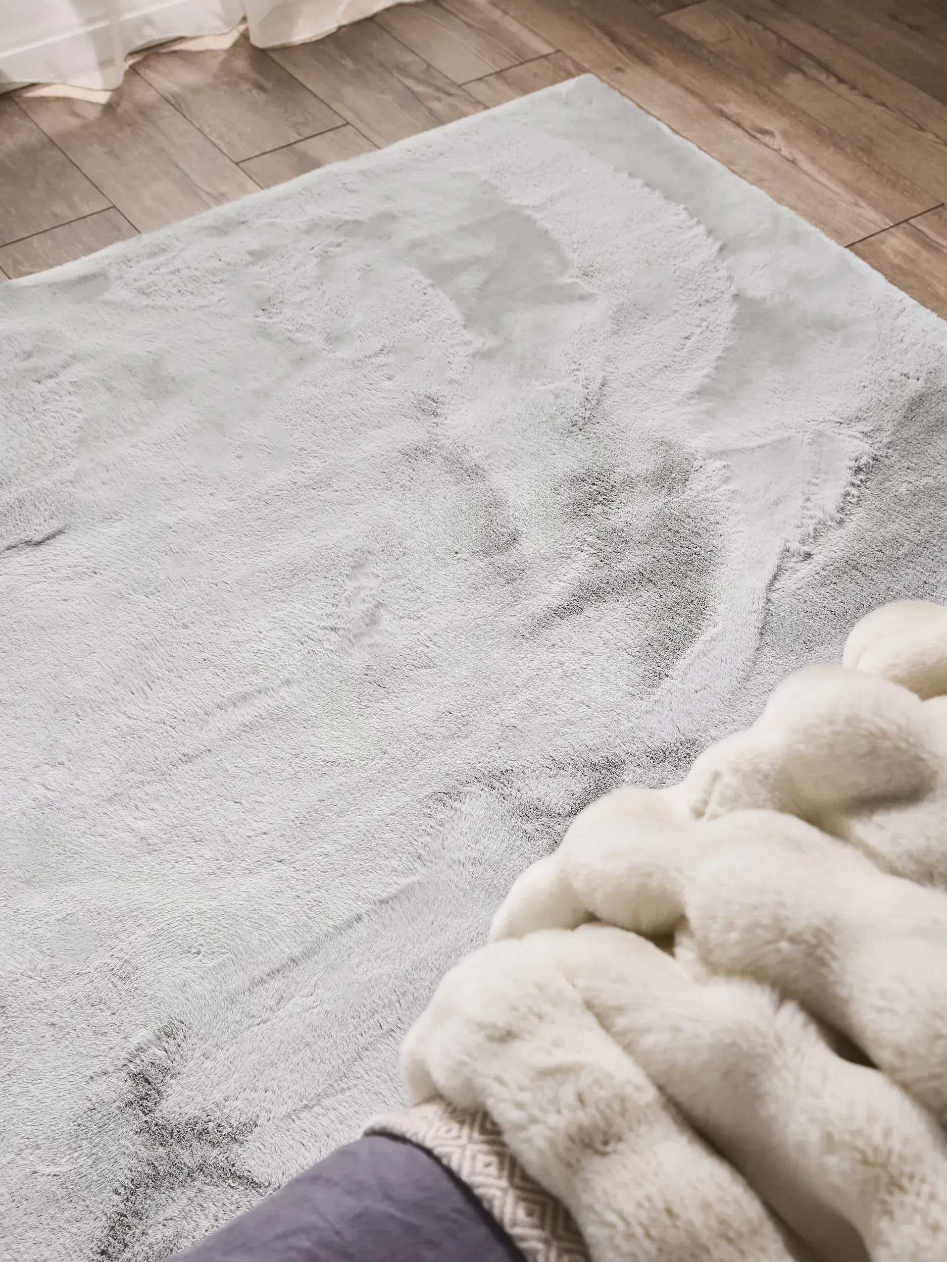 Teppich Dave aus 100% Polyester in Grau von benuta Nest