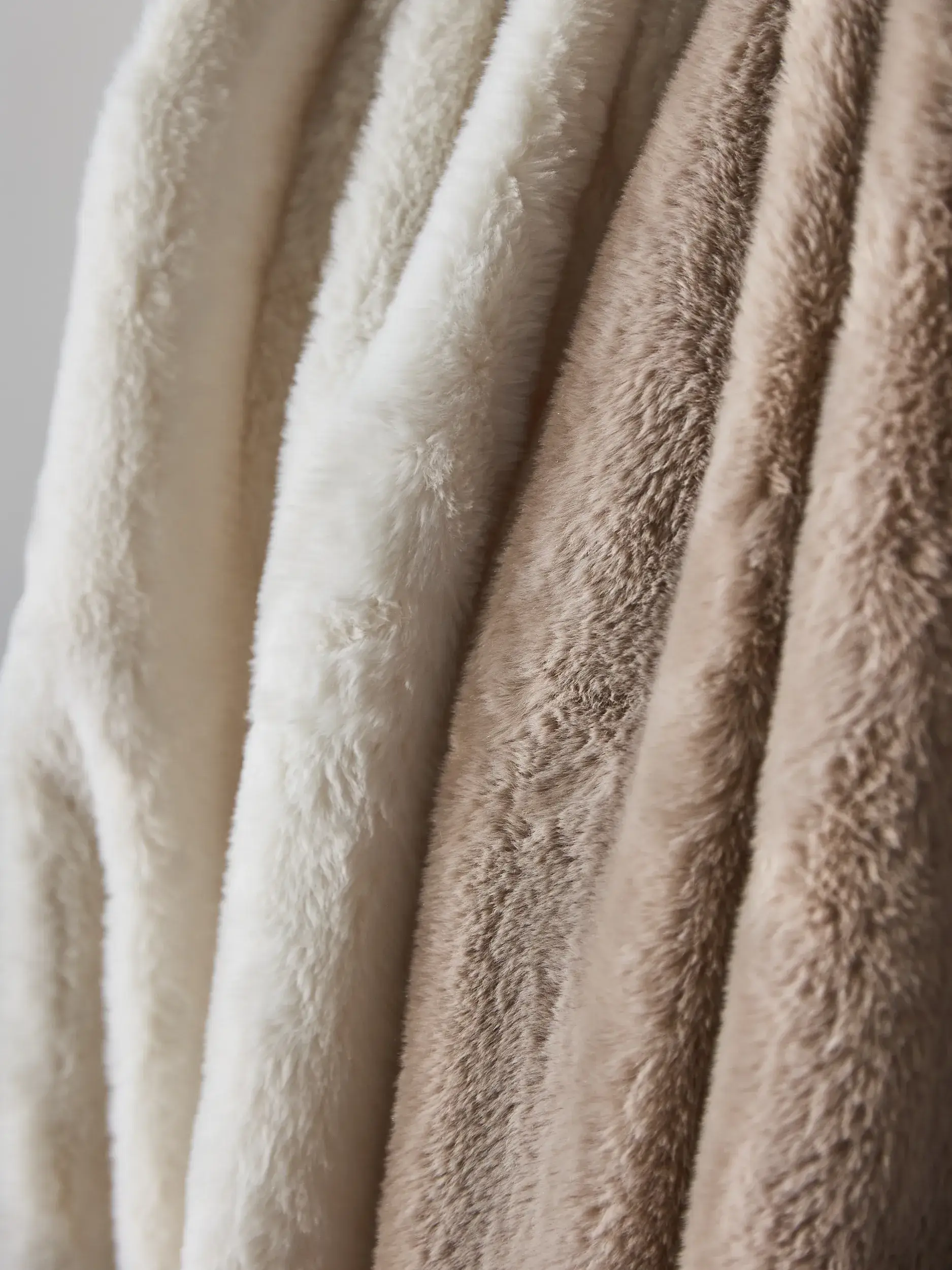 Kuscheldecke Dave Cream im Design  aus  von benuta Nest
