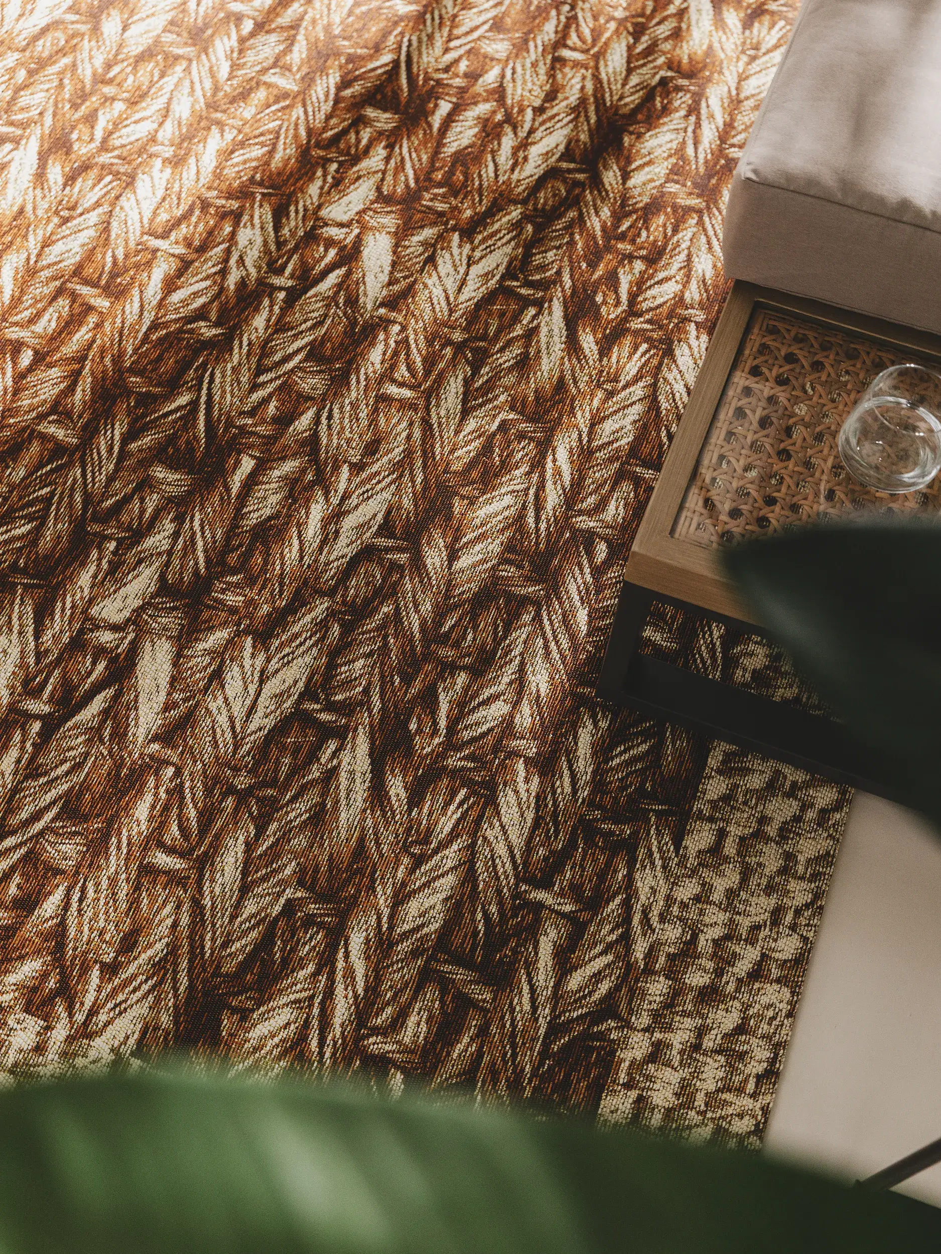 Tapis en 76% Polypropylène, 24% Polyester en Beige avec une pile de 76% Polypropylène, 24% Polyester de hauteur de benuta nest