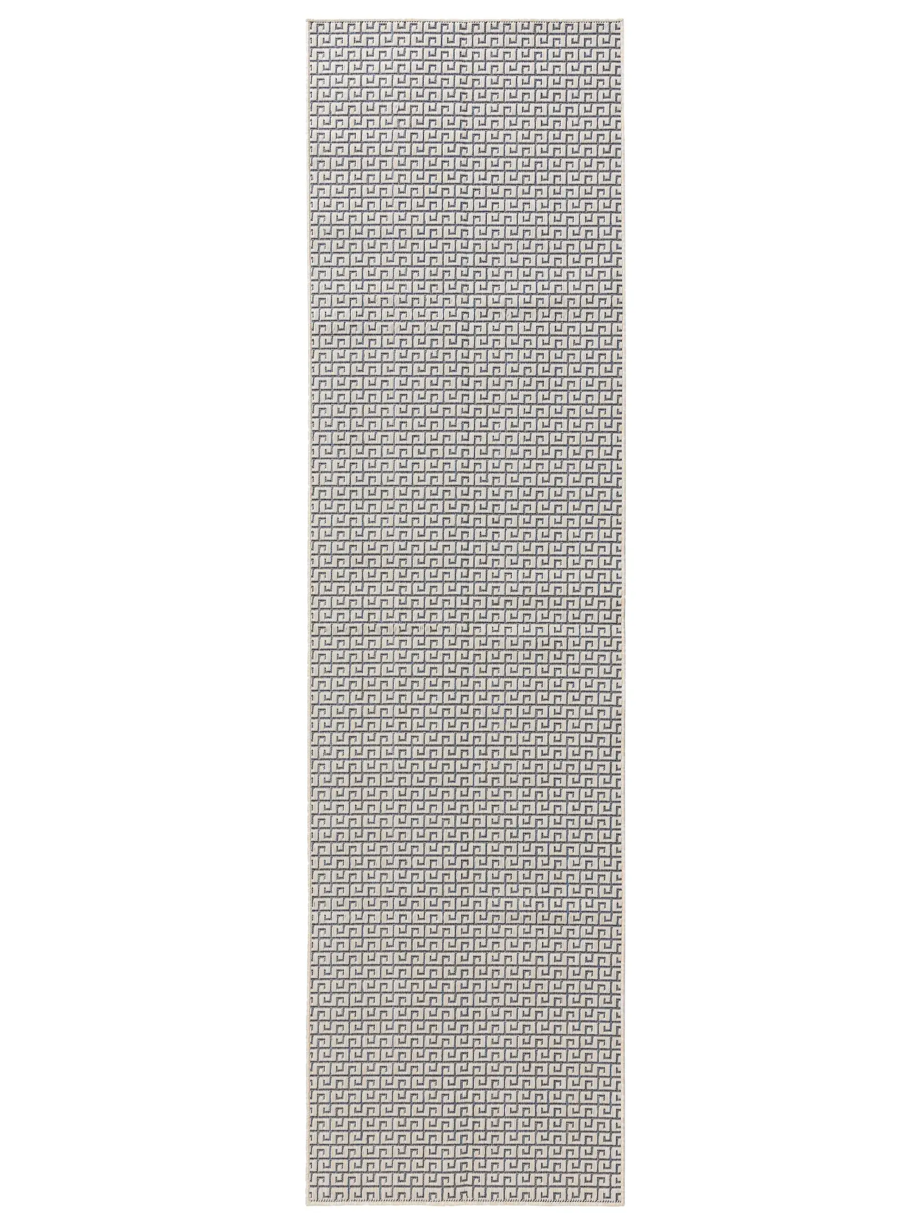 Rug made of 100% Polypropylen in White with a 100% Polypropylen high pile by benuta Basic