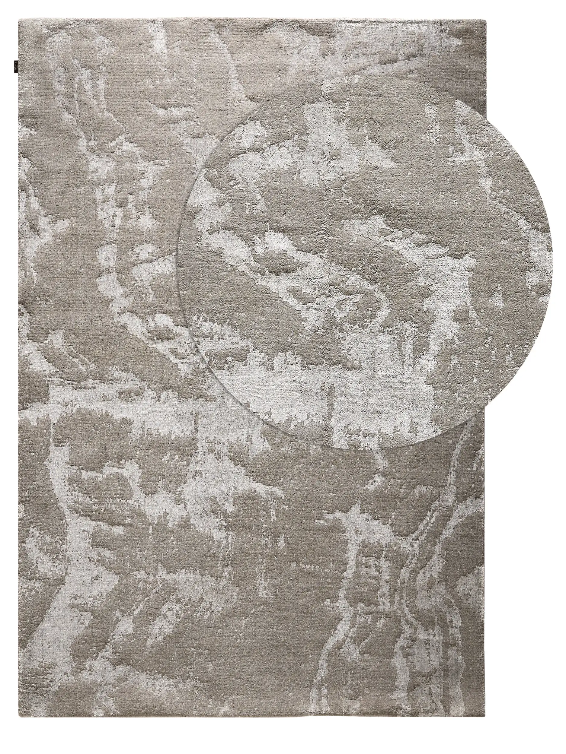 Rug made of 100% Viscose in Grey with a 100% Viscose high pile by benuta Finest