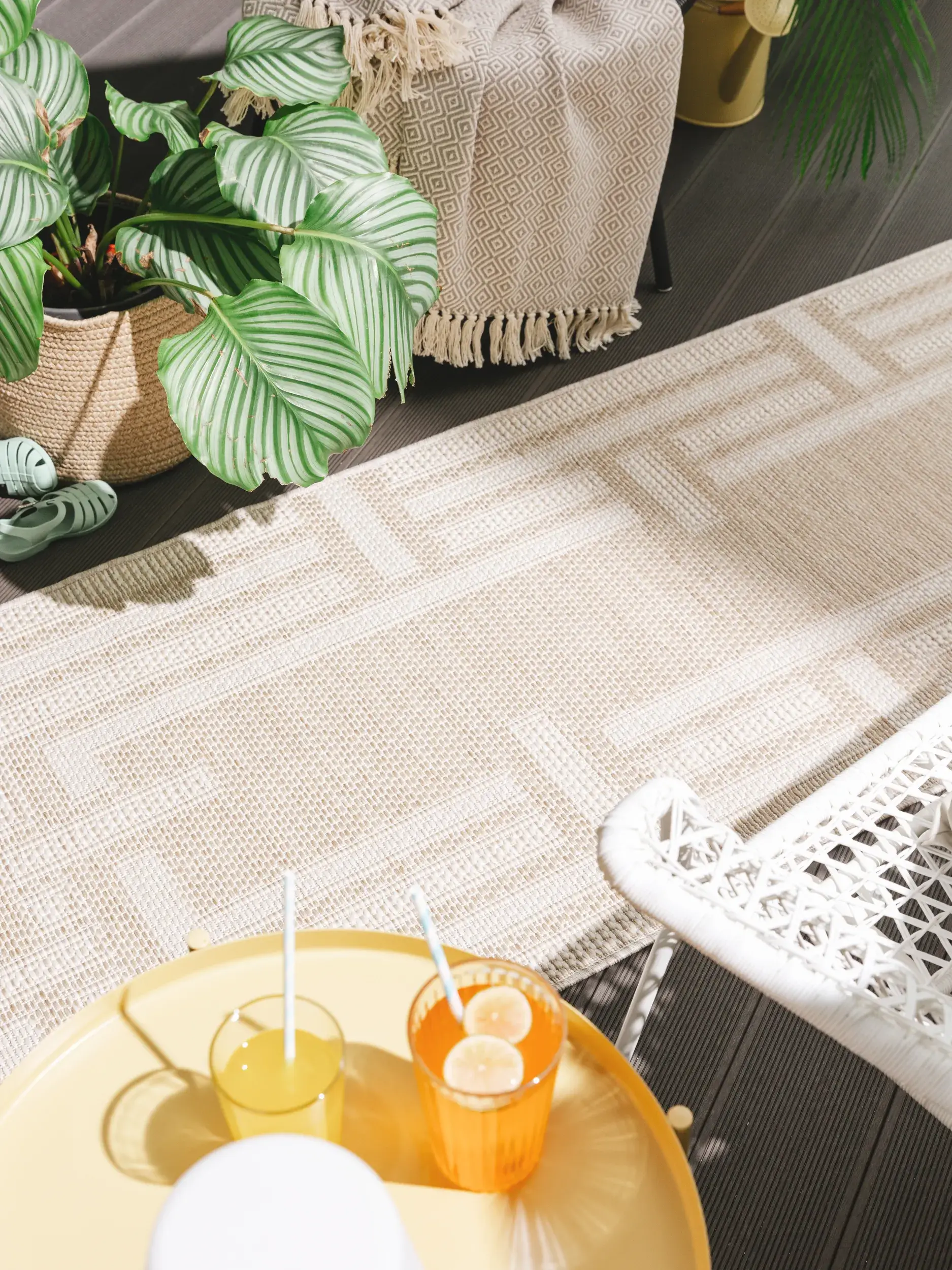 Rug made of 100% Polypropylen in Beige with a 100% Polypropylen high pile by benuta Nest