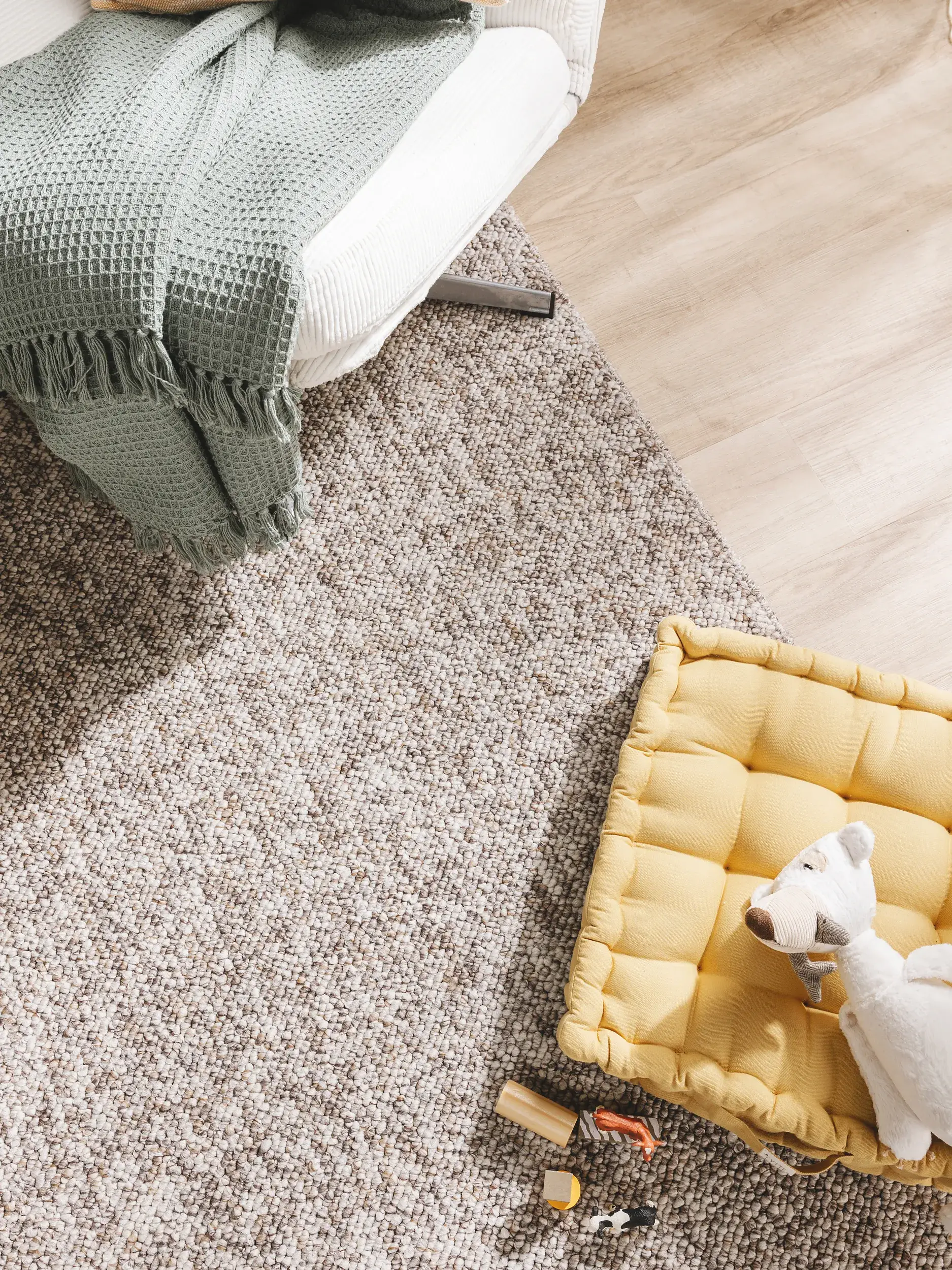 Teppe av 100% Polypropylen i Taupe med 100% Polypropylen høy lugg fra benuta Nest