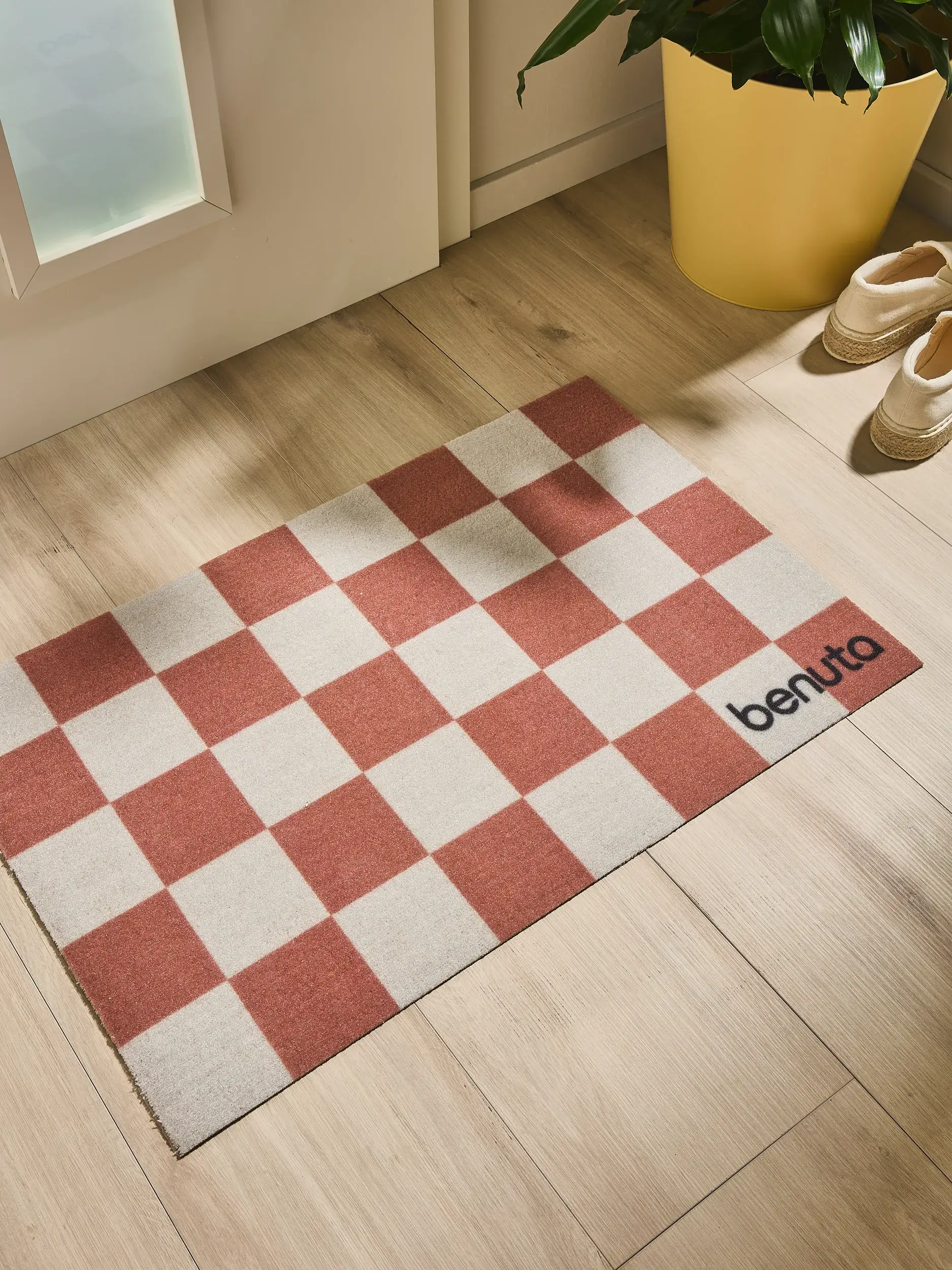 Wycieraczka Checker Terracotta im Design Geometryczny aus 100% Poliester (PET recyklingowany) von benuta