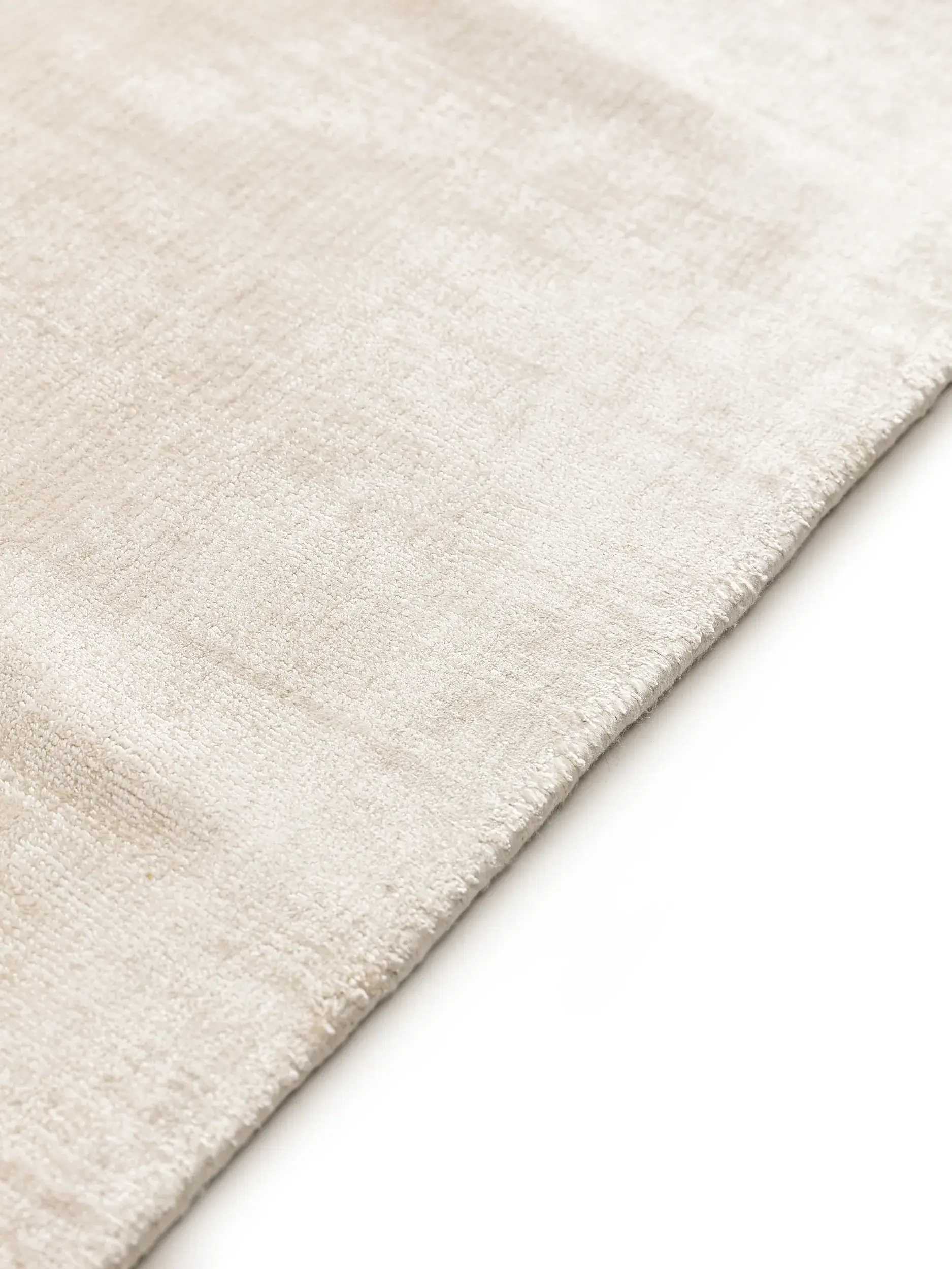 Tapis en 100% Viscose en Beige avec une pile de 100% Viscose de hauteur de benuta pure