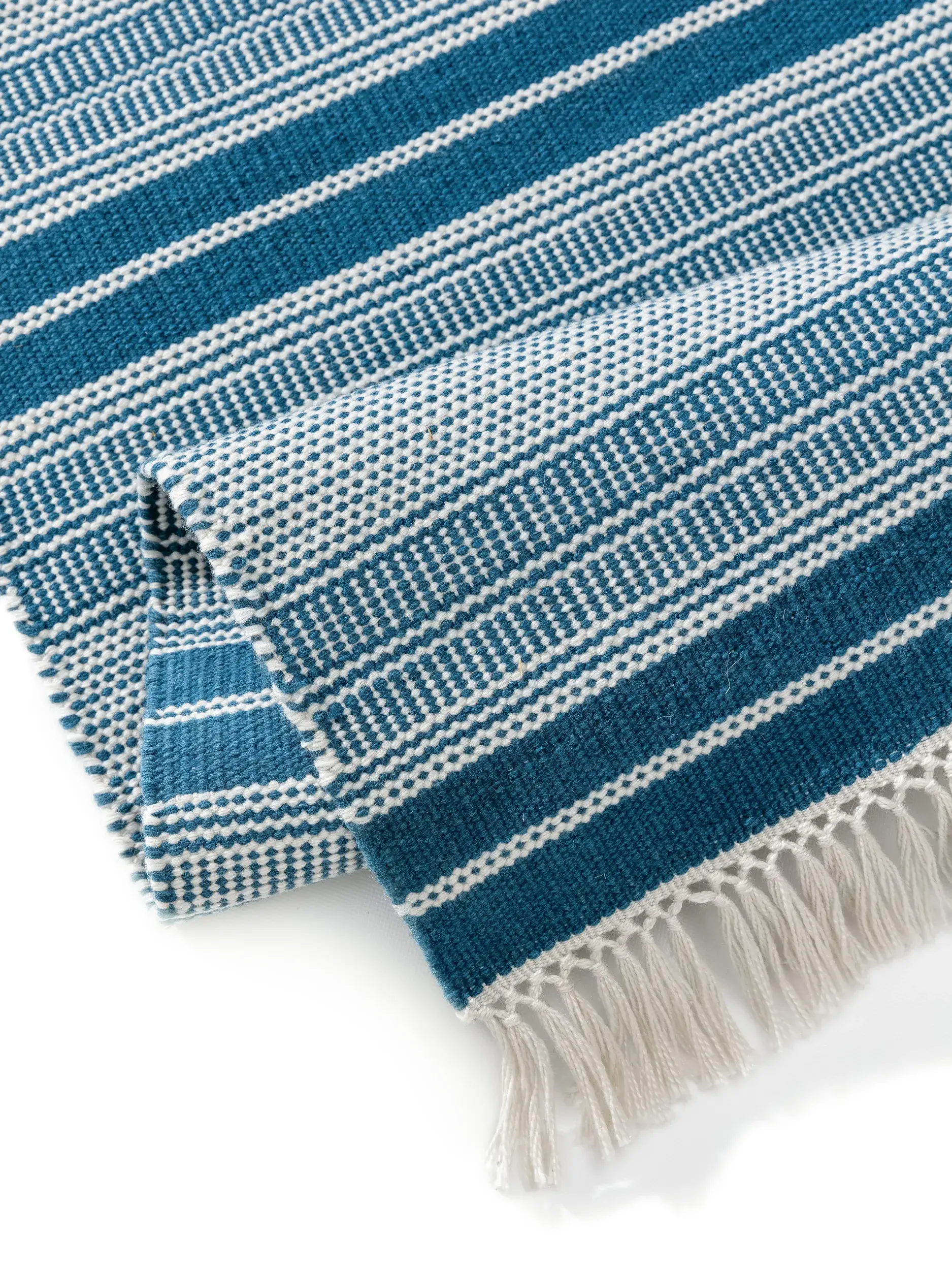 Koberec z 100% Polyester (recyceltes PET) v Türkis s vlasem výšky 100% Polyester (recyceltes PET) od benuta Nest