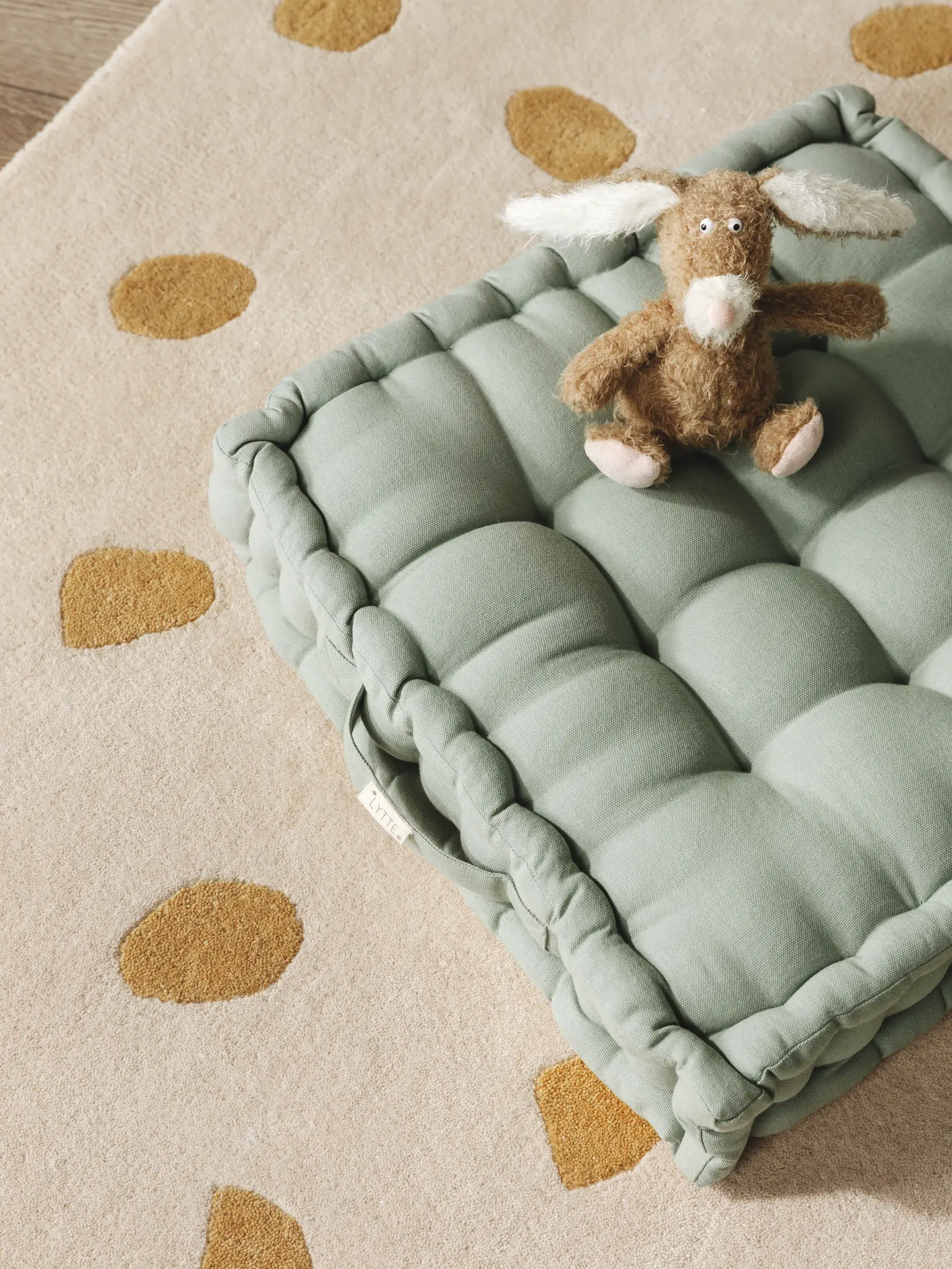 Cuscino da pavimento Bene Verde in Tintaunita-ontwerp van 100% Cotone door Lytte
