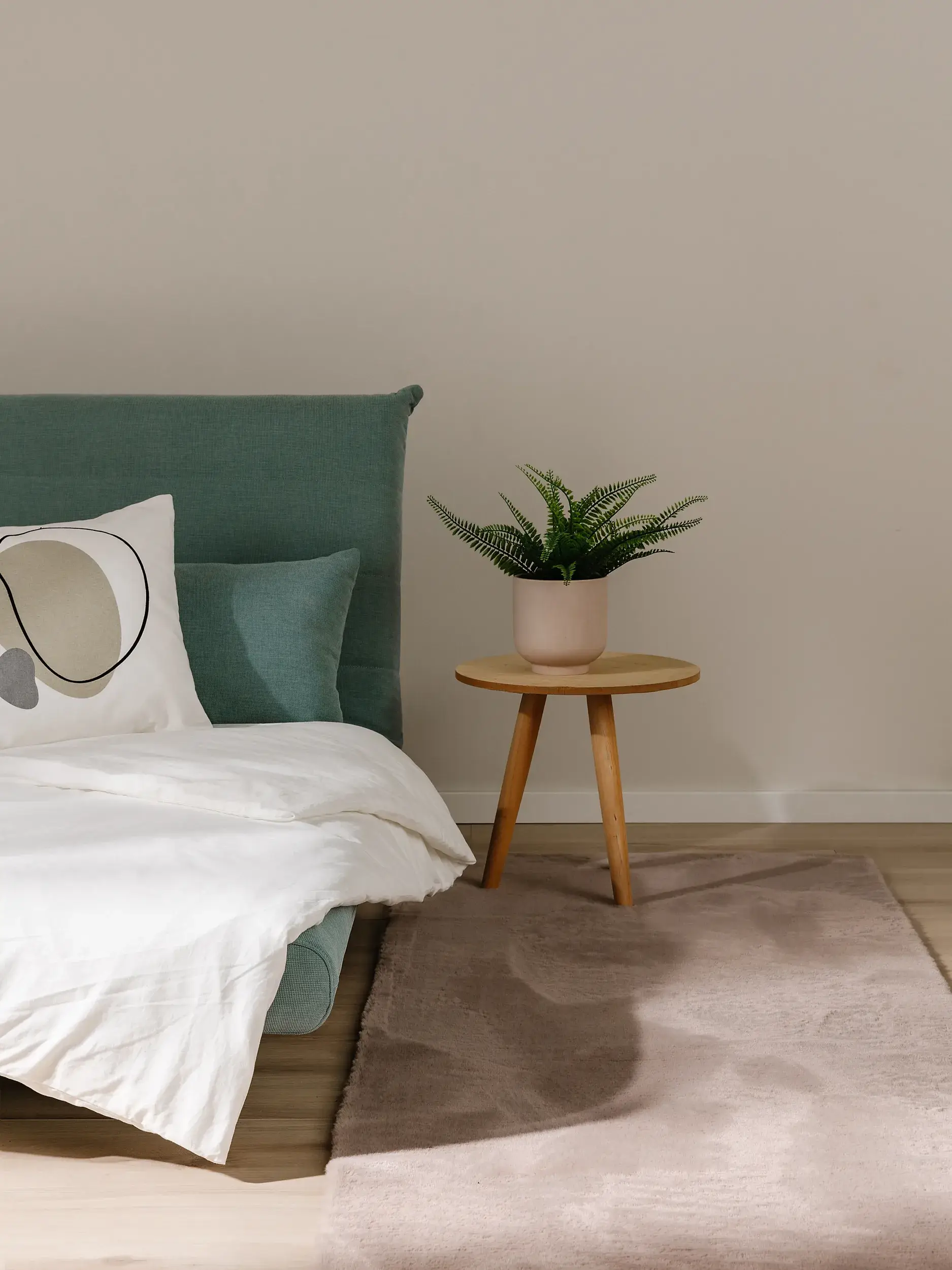 Rug made of 100% Polyester in Taupe with a 100% Polyester high pile by benuta Basic