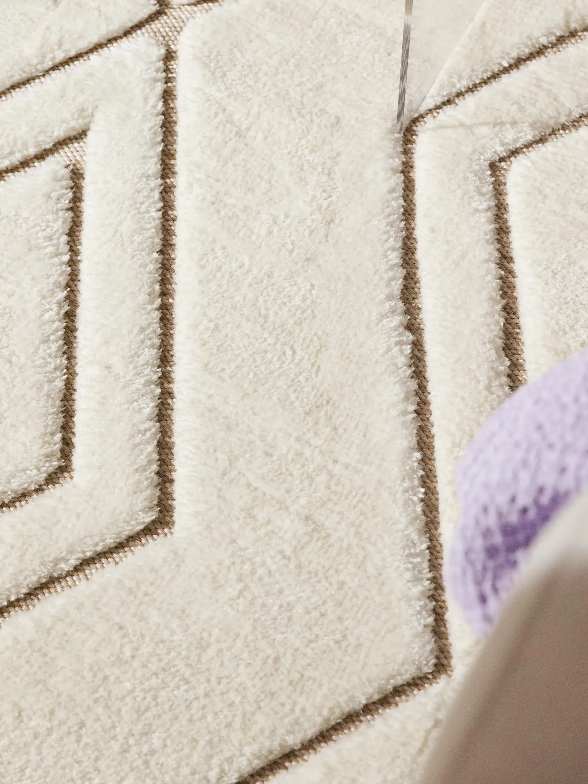 Rug made of 63% Polyester, 37% Polypropylen in White with a 63% Polyester, 37% Polypropylen high pile by benuta Pop