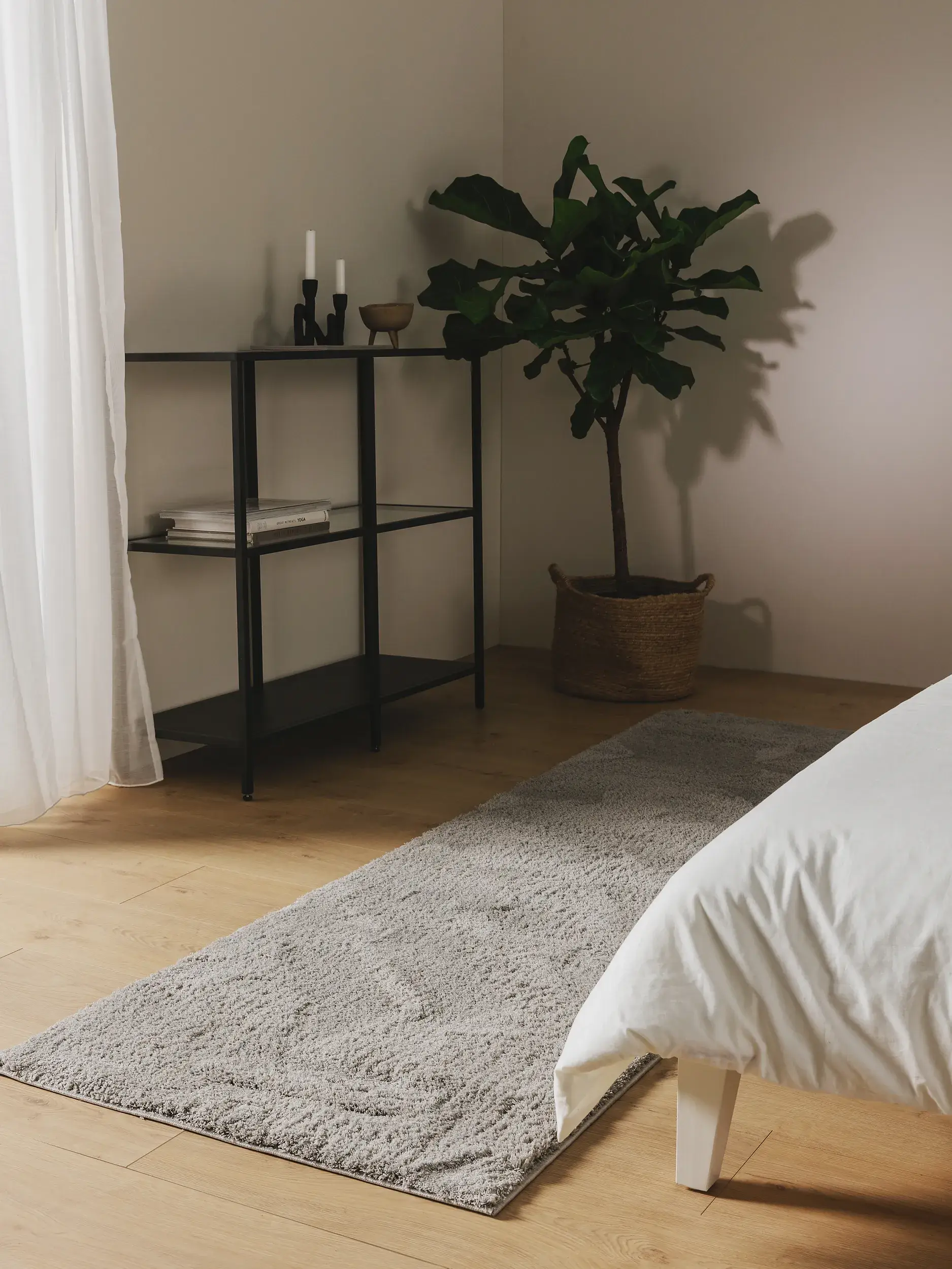 Teppich aus 100% Polyester (Microfiber) in Grau mit 100% Polyester (Microfiber) hohem Flor von benuta Nest