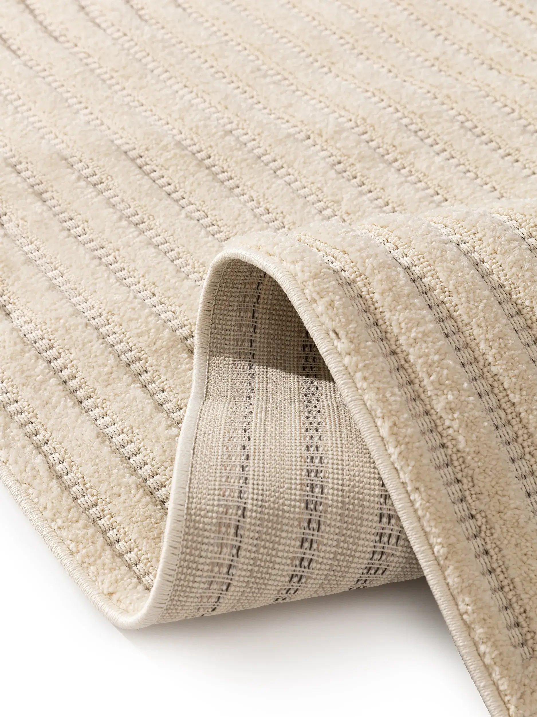 Rug made of 100% Polypropylen in Weiß with a 100% Polypropylen high pile by benuta Basic