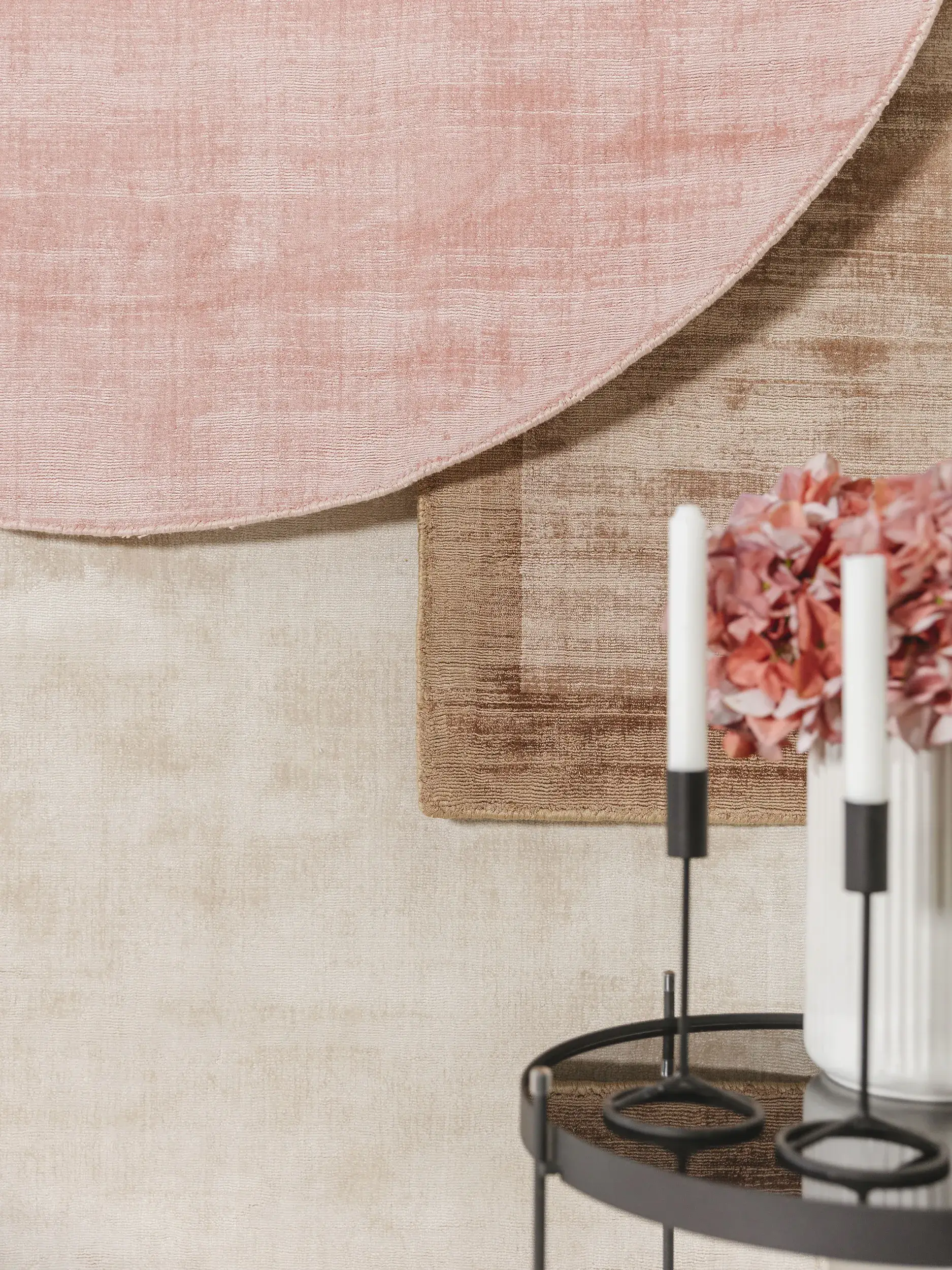 Teppich Nova aus 100% Viskose in Beige von benuta Pure