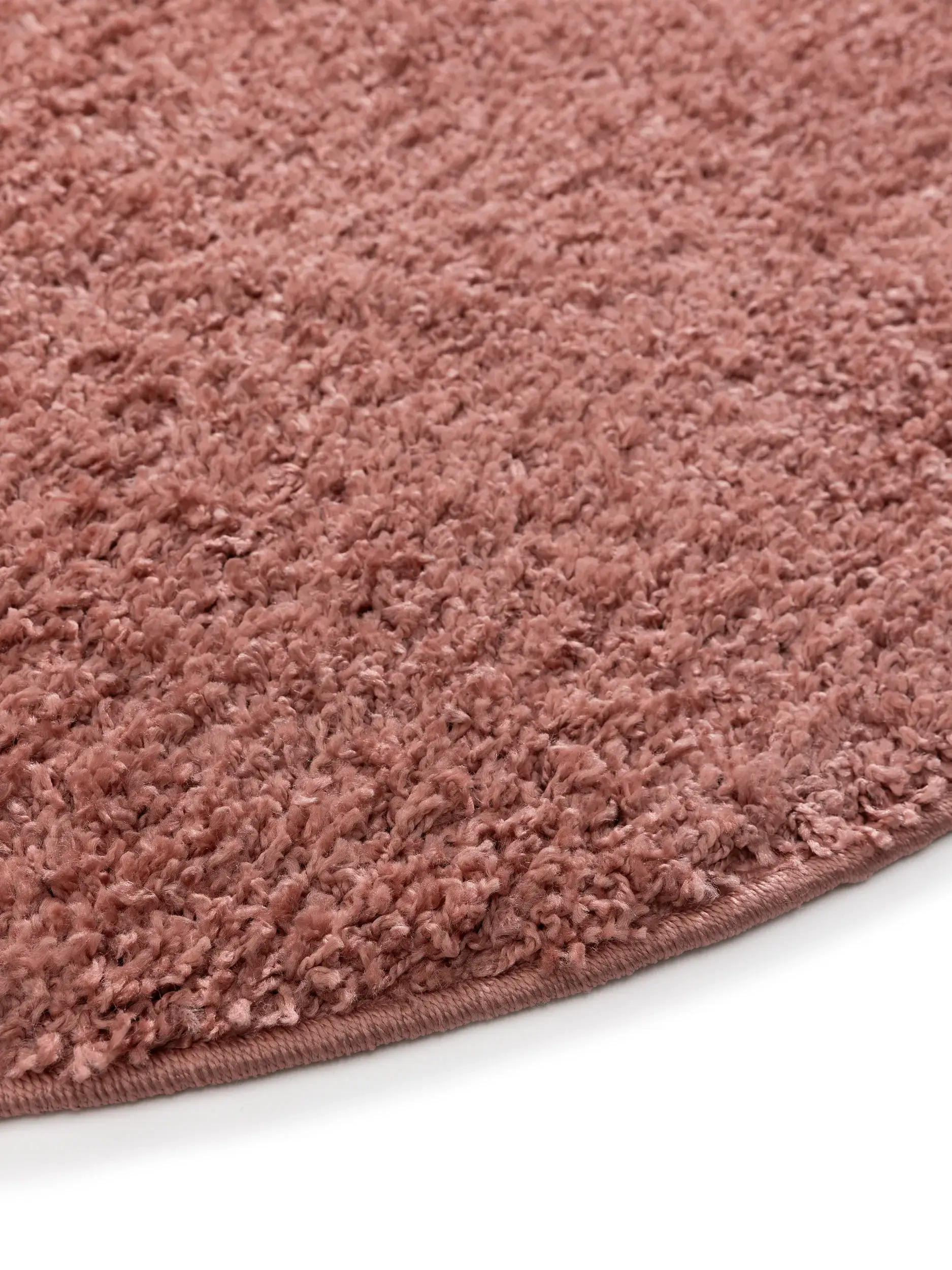 Matto 100% Polypropylena värissä Rosa 100% Polypropylen korkealla nukalla merkiltä benuta Basic