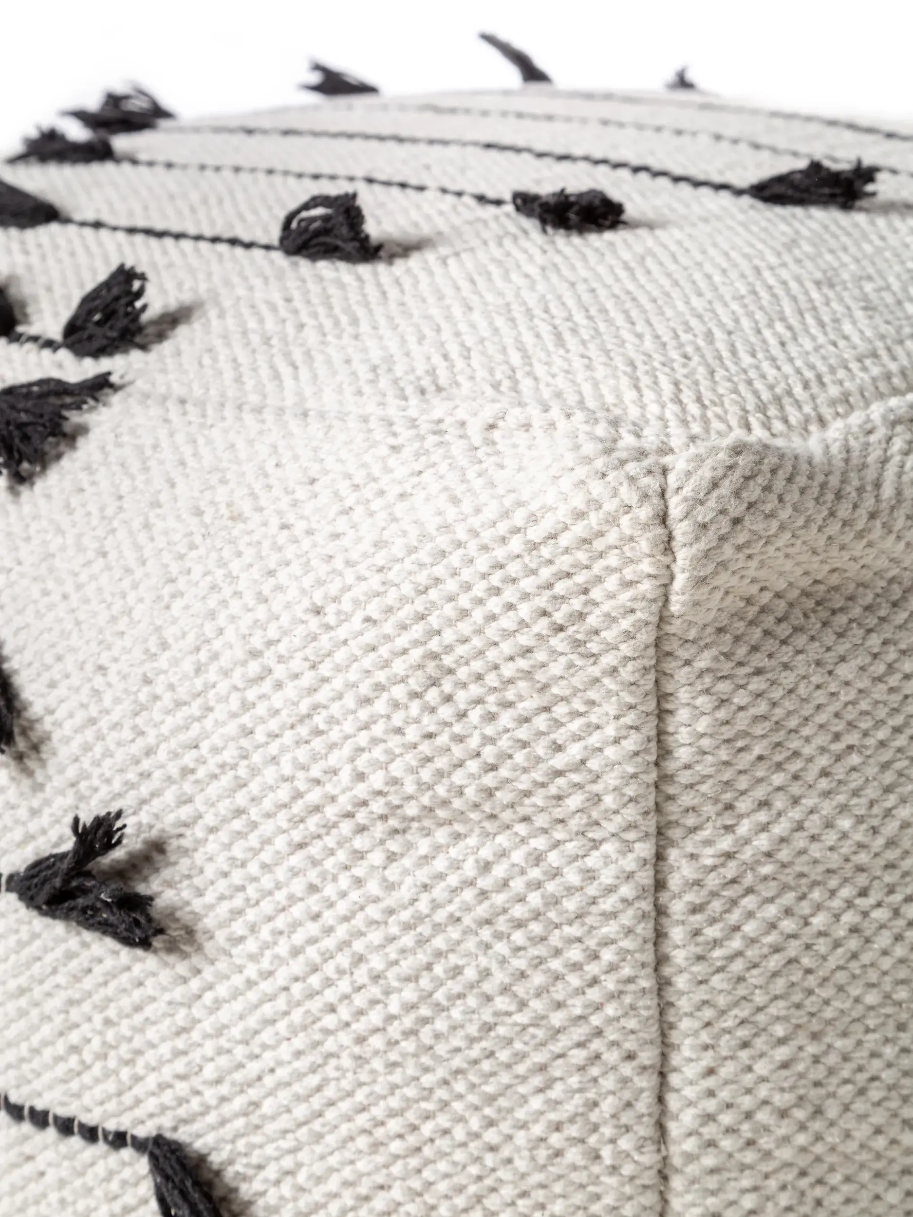 Puf Bo Ivory con diseño de Kilim en 100% Algodón de benuta POP