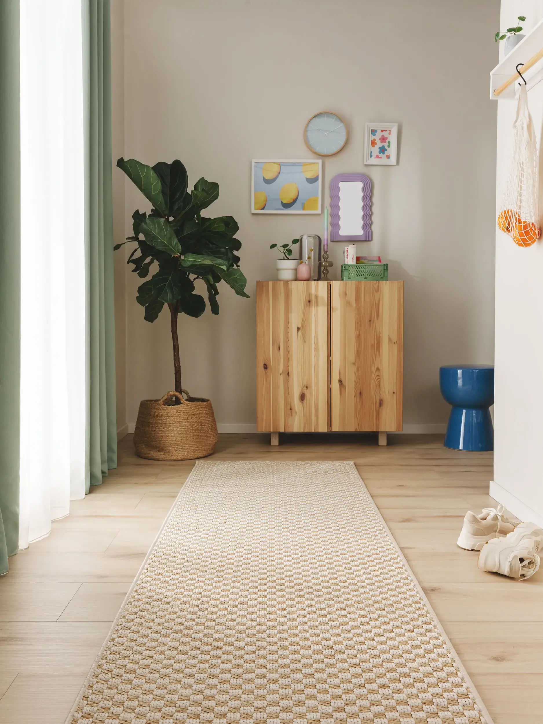 Teppich aus 100% Polypropylen in Beige mit 100% Polypropylen hohem Flor von benuta Pop