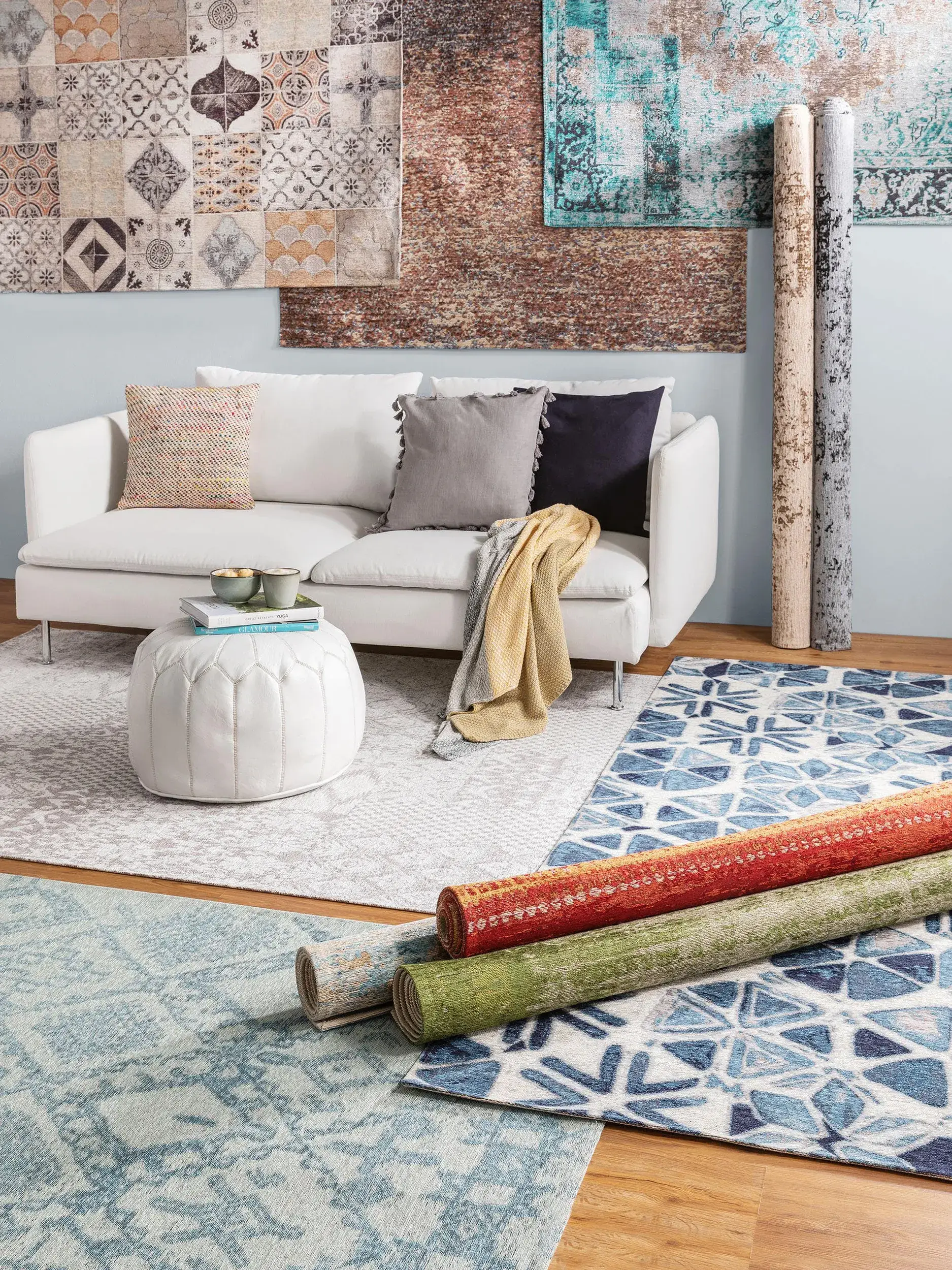 Teppich aus 41% Baumwolle, 32% Polyacryl, 26% Polyester, 1% Latex in Blau mit 41% Baumwolle, 32% Polyacryl, 26% Polyester, 1% Latex hohem Flor von benuta Pop