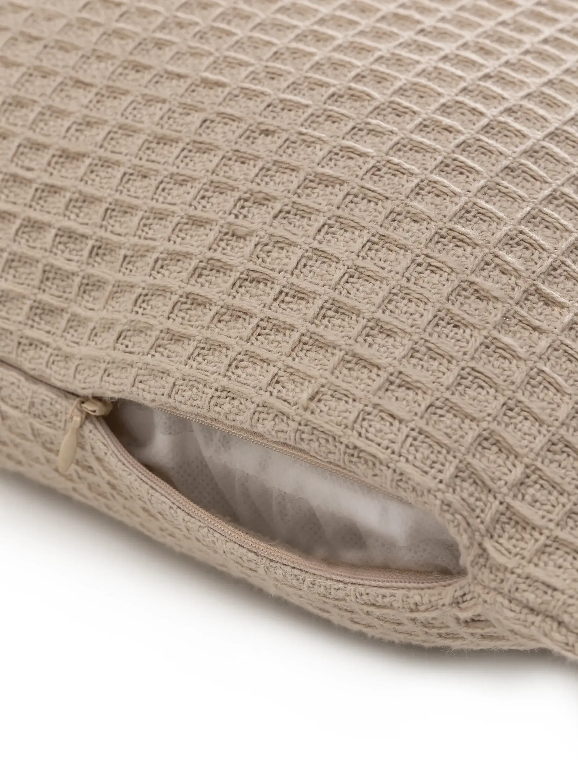 Kissenbezug Amalia Ivory i Einfarbig-design laget av 100 % bomull fra benuta Pure