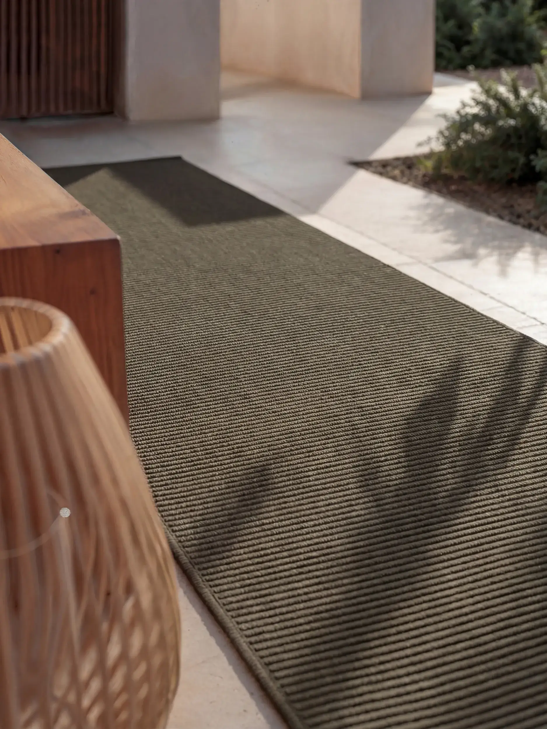 Teppich Arvea aus 100% Polyester (recyceltes PET) in  von benuta Pure