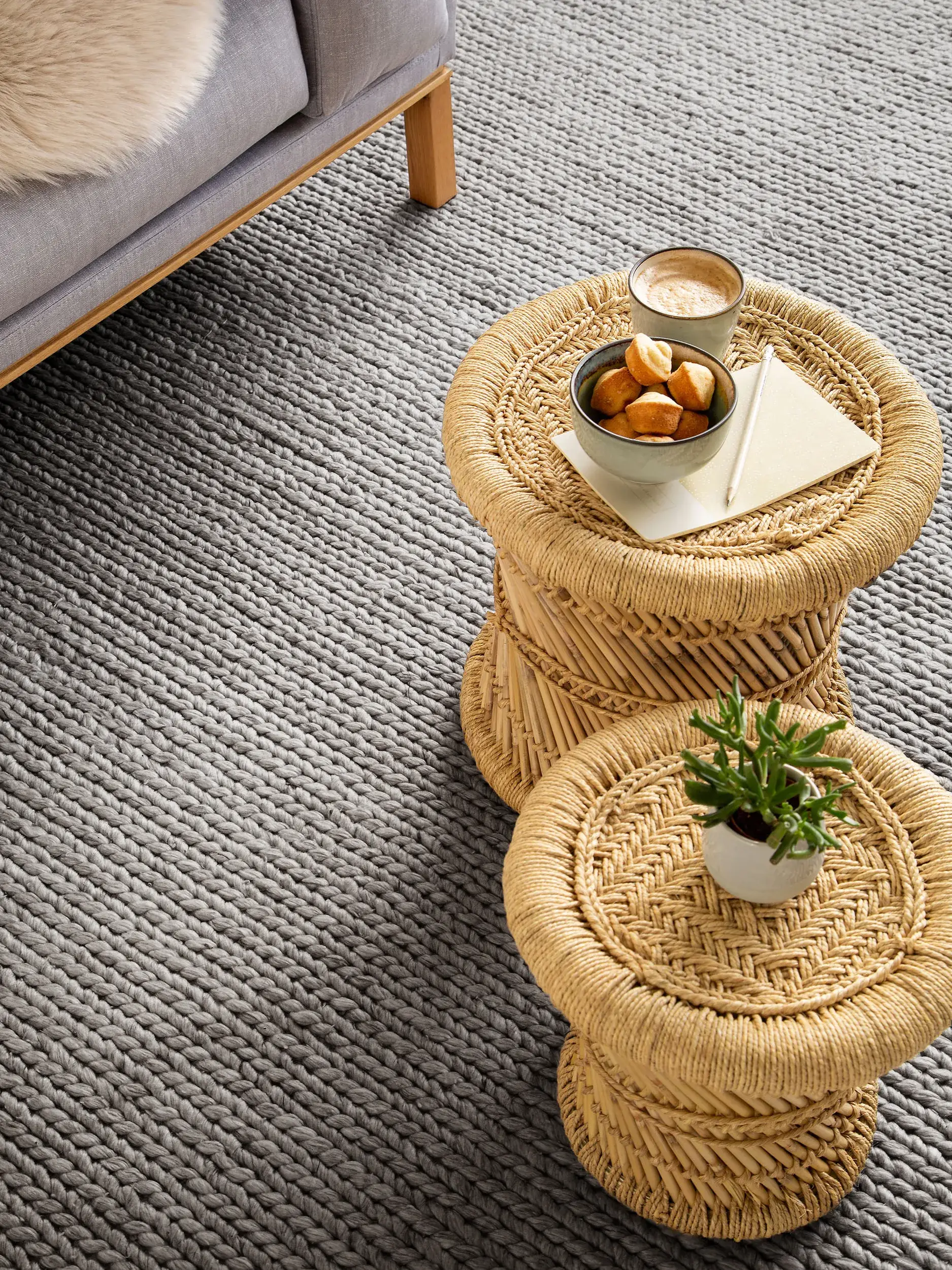Tapijt van 60% Wol, 40% Polyester in Grijs met een 60% Wol, 40% Polyester hoge pool van benuta pure