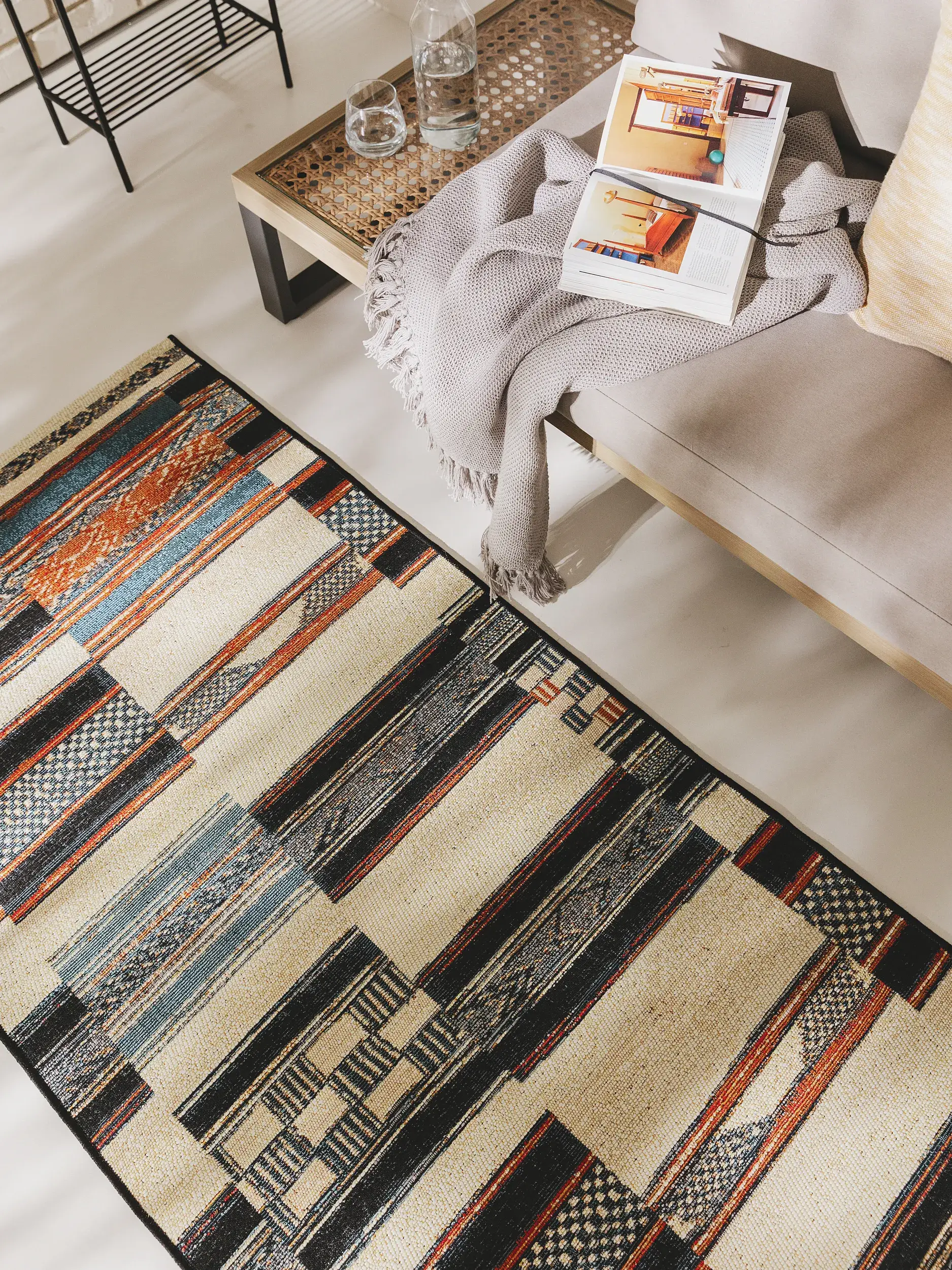 Rug made of 76% Polypropylen, 23% Polyester, 1% Latex in Multicolor with a 76% Polypropylen, 23% Polyester, 1% Latex high pile by benuta Nest