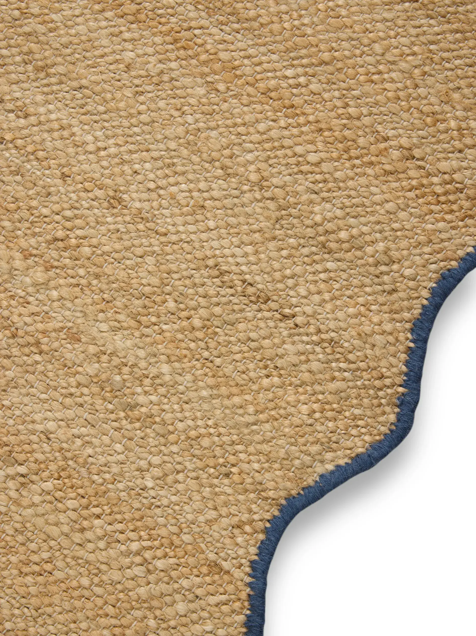 Rug made of 91% Jute, 4% Cotton, 3% Wool, 2% Polyester in Blue with a 91% Jute, 4% Cotton, 3% Wool, 2% Polyester high pile by benuta Pop