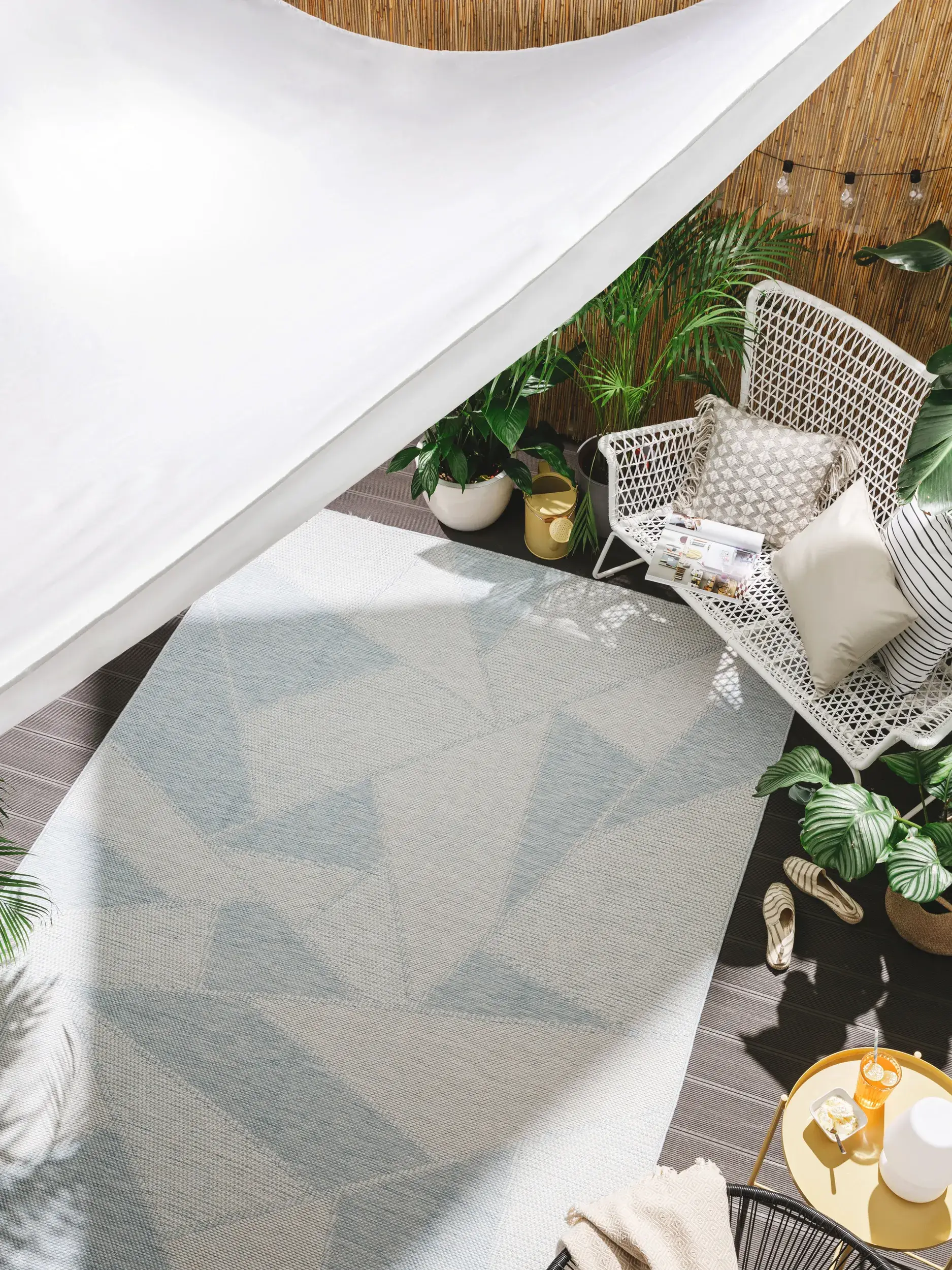 Rug made of 100% Polypropylen in Blue with a 100% Polypropylen high pile by benuta Nest