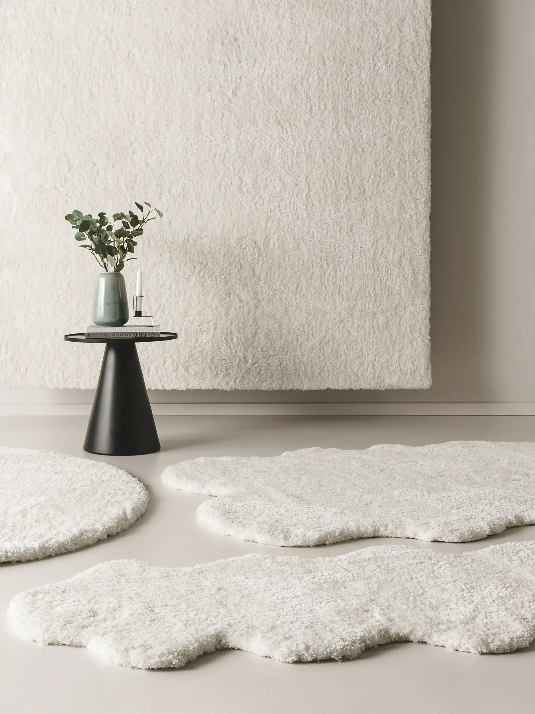 Teppich aus 100% Polyester in Weiß mit 100% Polyester hohem Flor von benuta Nest