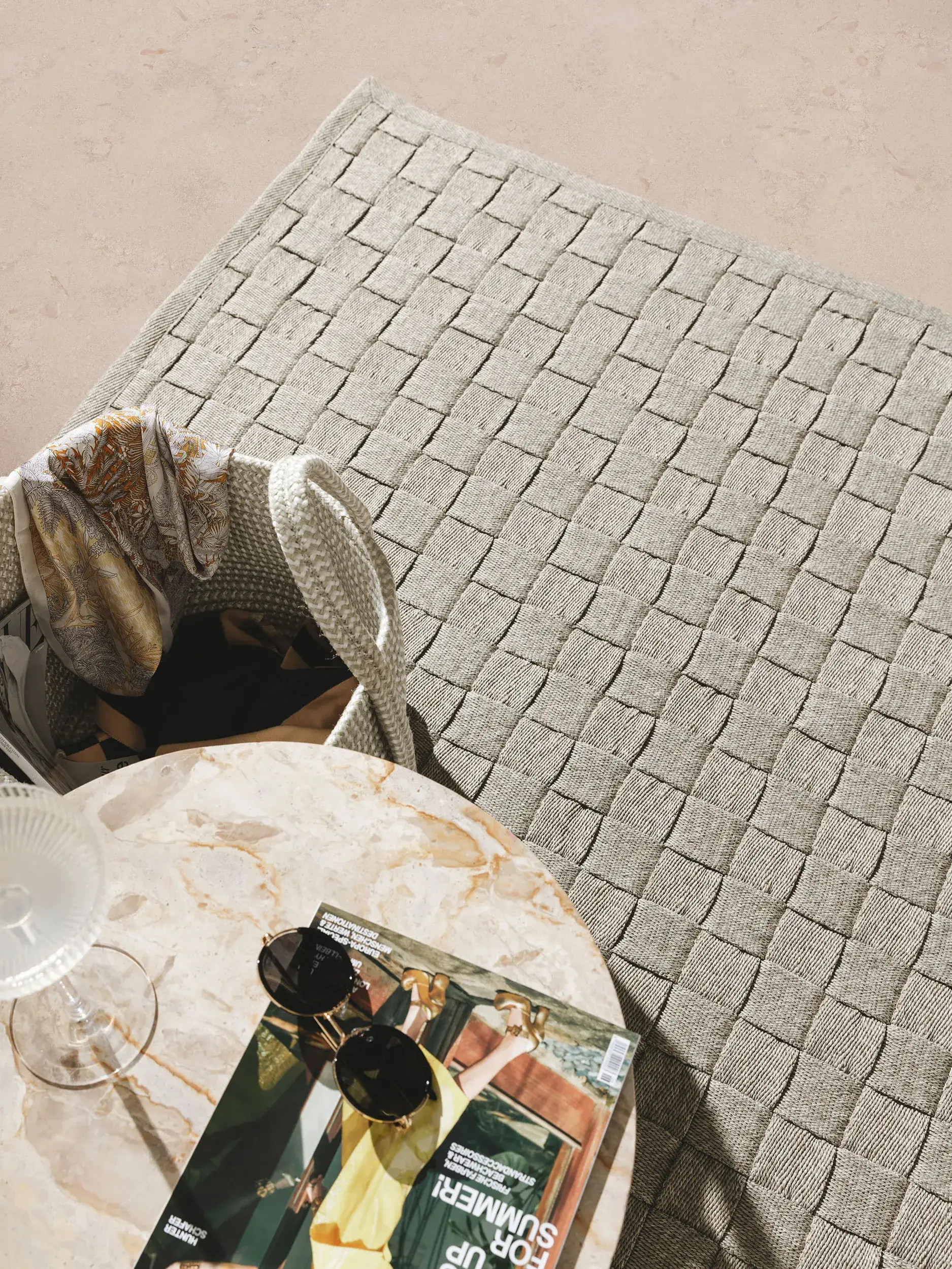 Alfombra de 100% Polipropileno en Gris con un pelo de {{Placeholder_Pile Height}} de altura de benuta Finest