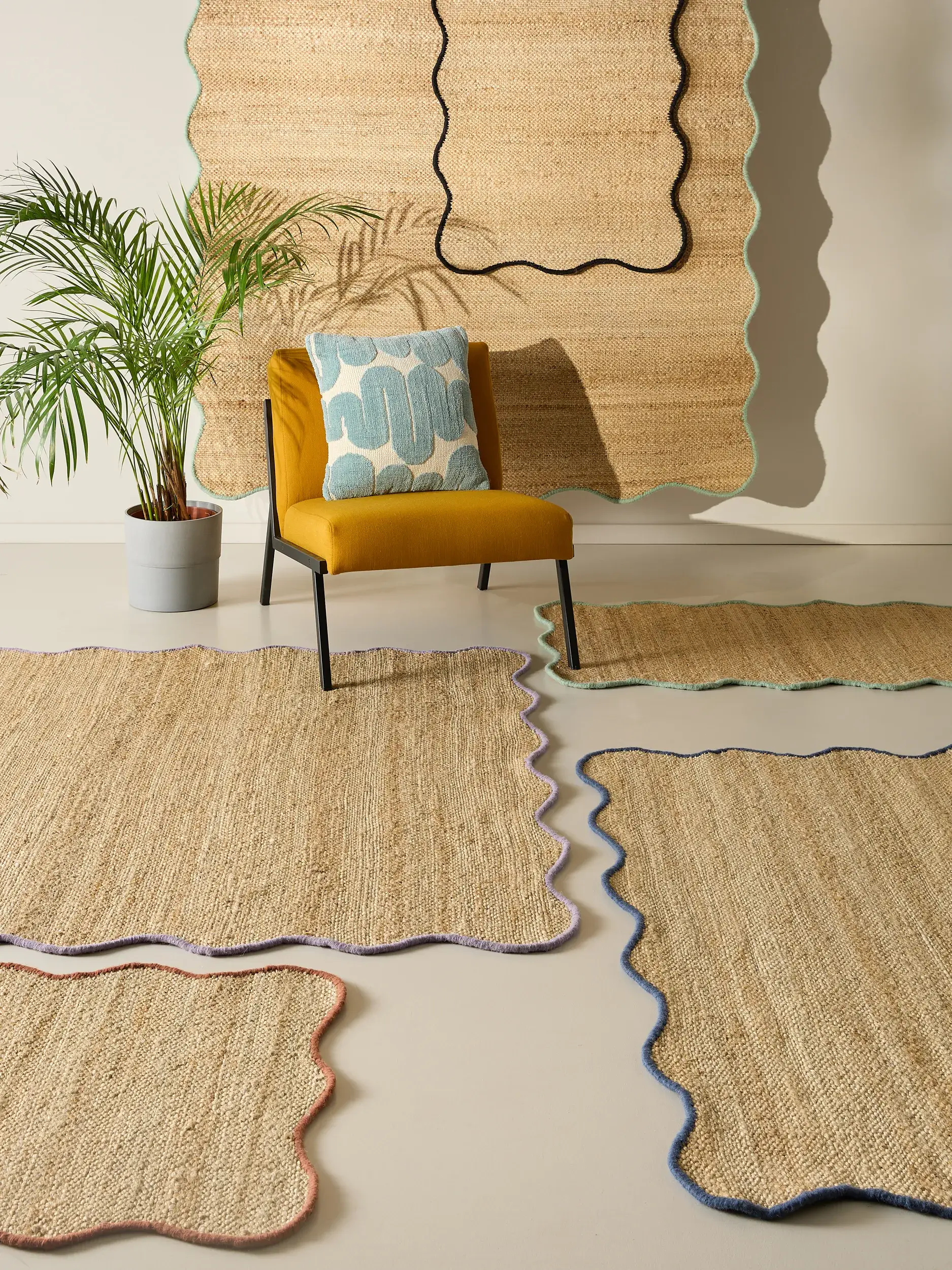 Alfombra de 91% Yute, 4% Algodón, 3% Lana, 2% Poliéster en Azul con un pelo de {{Placeholder_Pile Height}} de altura de benuta POP