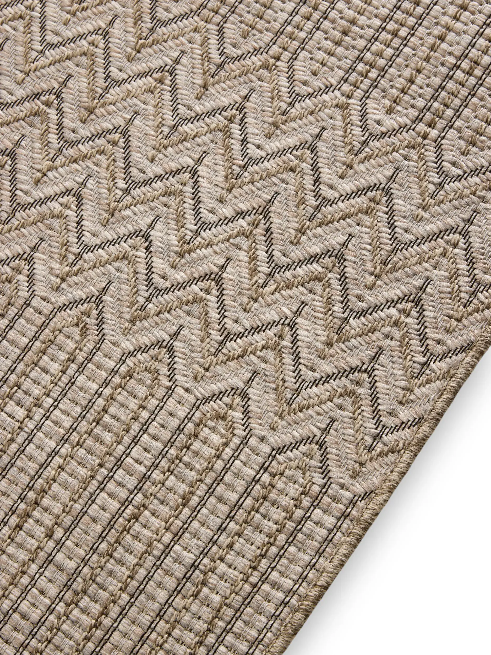 Rug made of 100% Polypropylen in Beige with a 100% Polypropylen high pile by benuta Nest