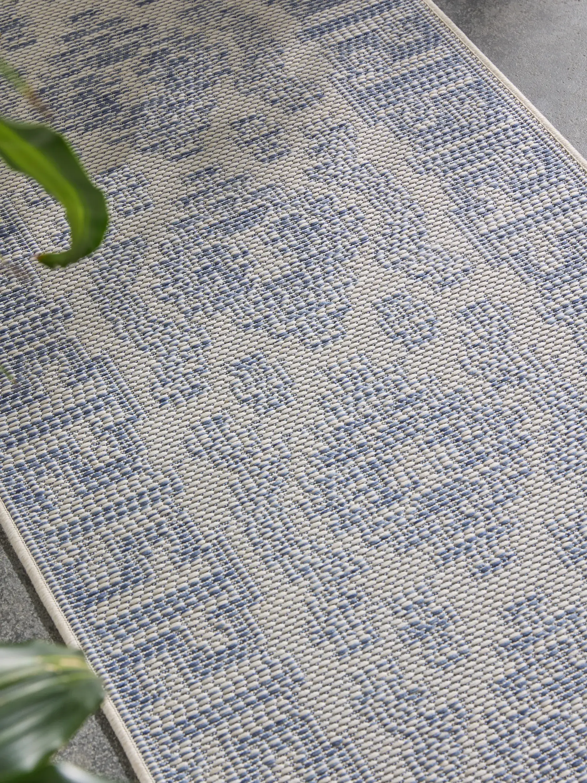 Rug made of 100% Polypropylen in Blue with a 100% Polypropylen high pile by benuta Nest