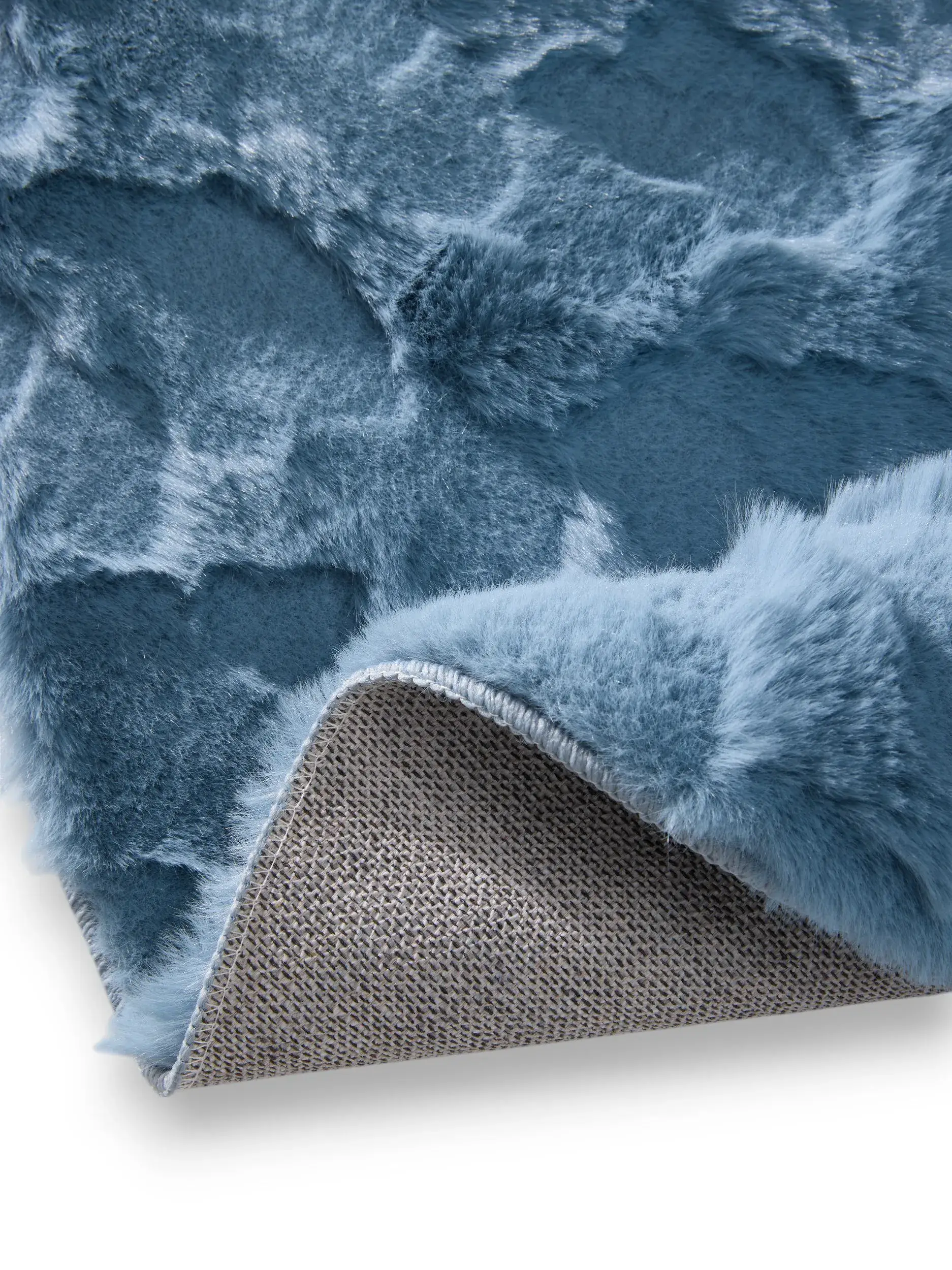 Rug made of 100% Polyester in Blau with a 100% Polyester high pile by benuta Pop