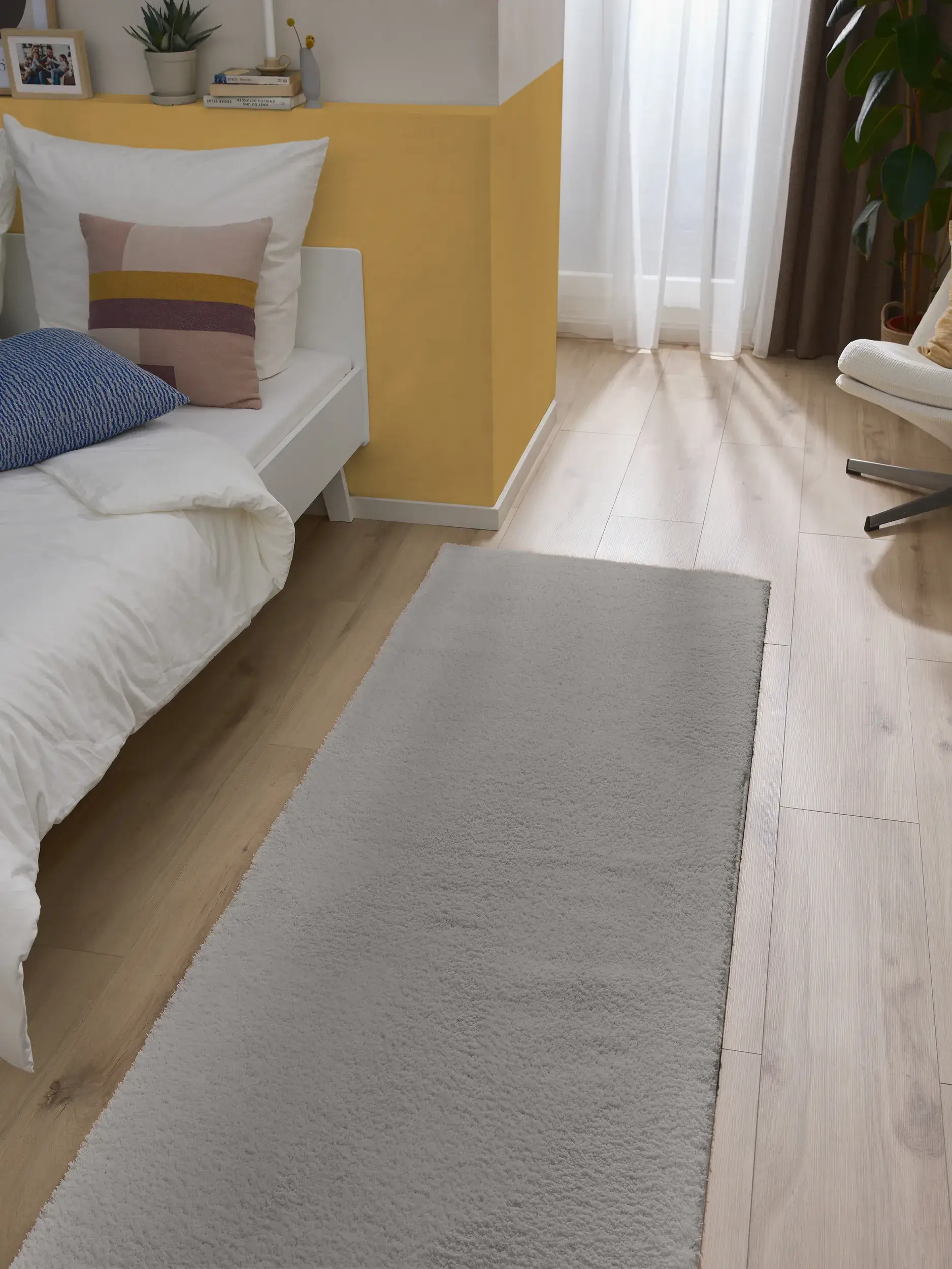 Teppich Soda aus 100% Polyester (Mikrofaser) in Grau von benuta Nest