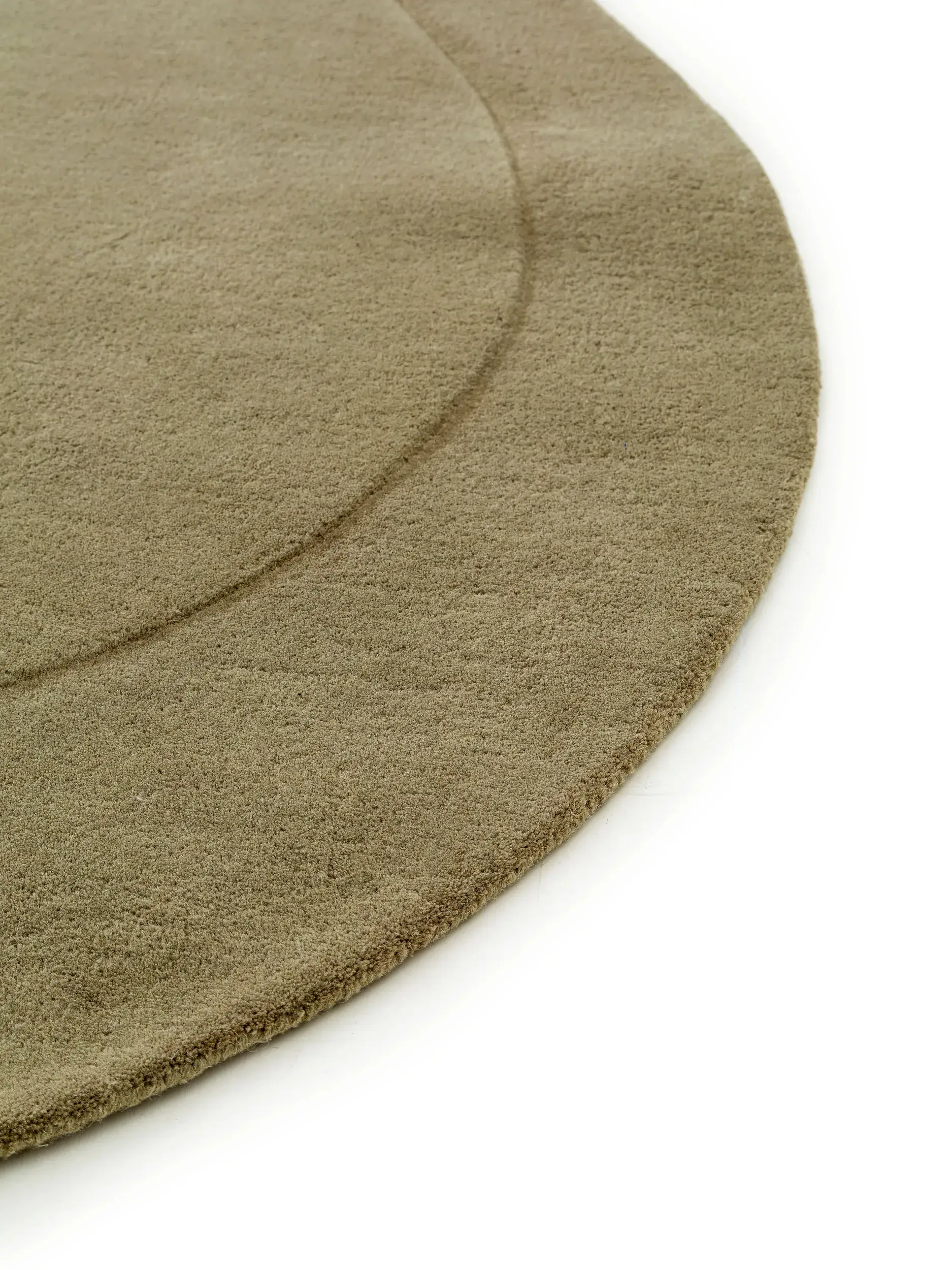 Rug made of 100% Wolle in Grün with a 100% Wolle high pile by benuta Pure