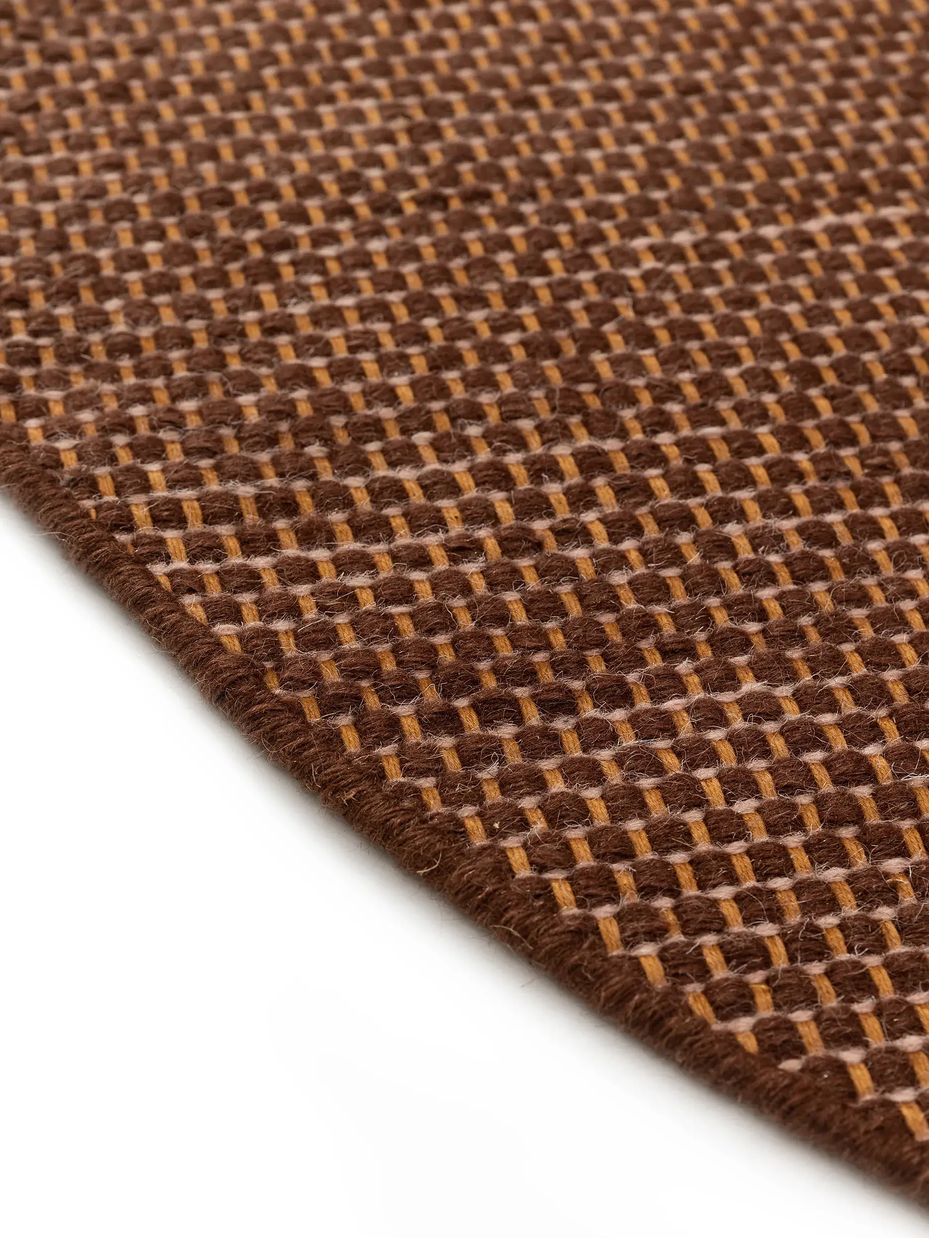 Teppich aus 80% Wolle, 20% Baumwolle in Braun mit 80% Wolle, 20% Baumwolle hohem Flor von benuta Pure