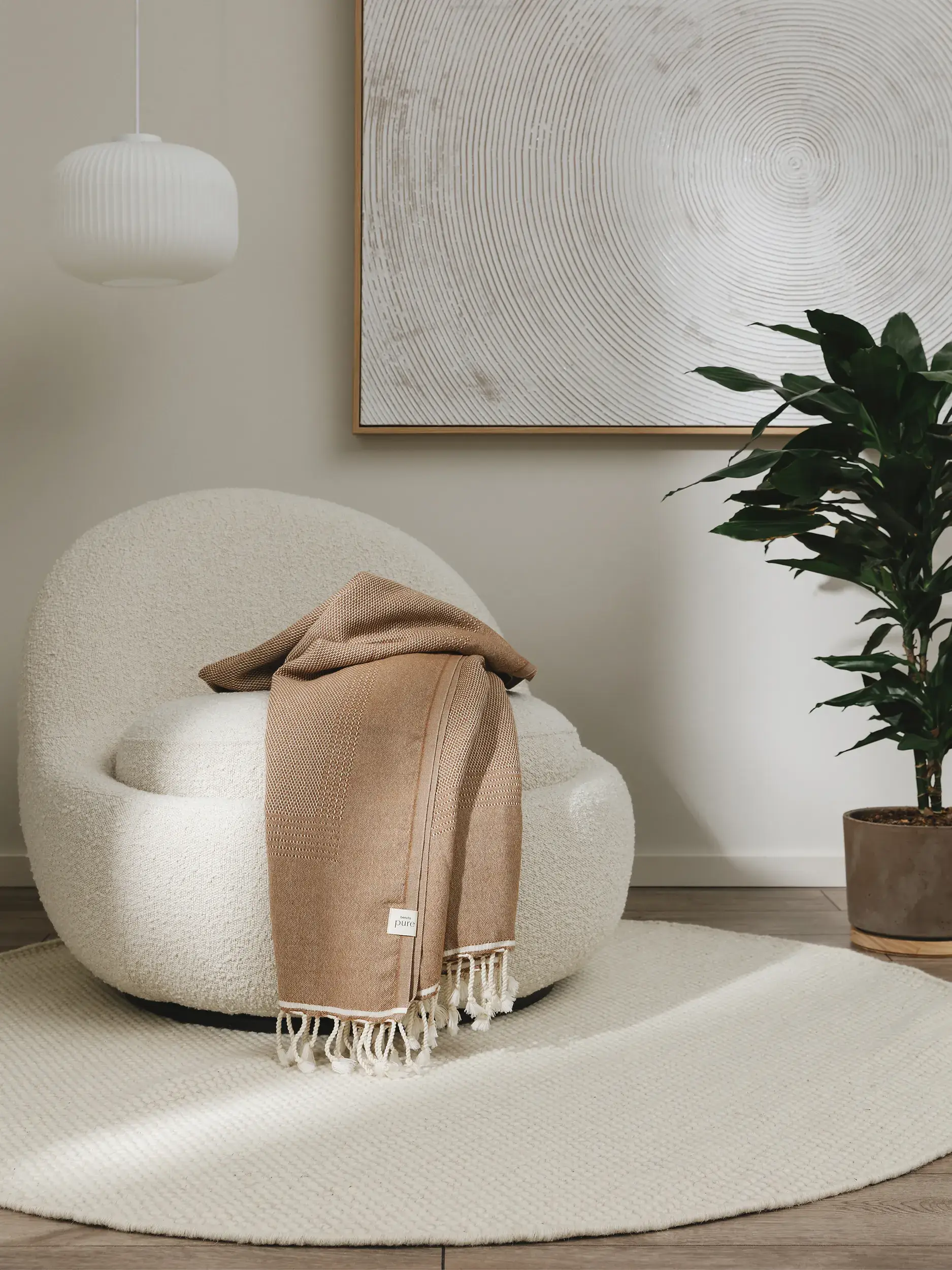 Decke Olivia Braun im Design  aus  von benuta Pure