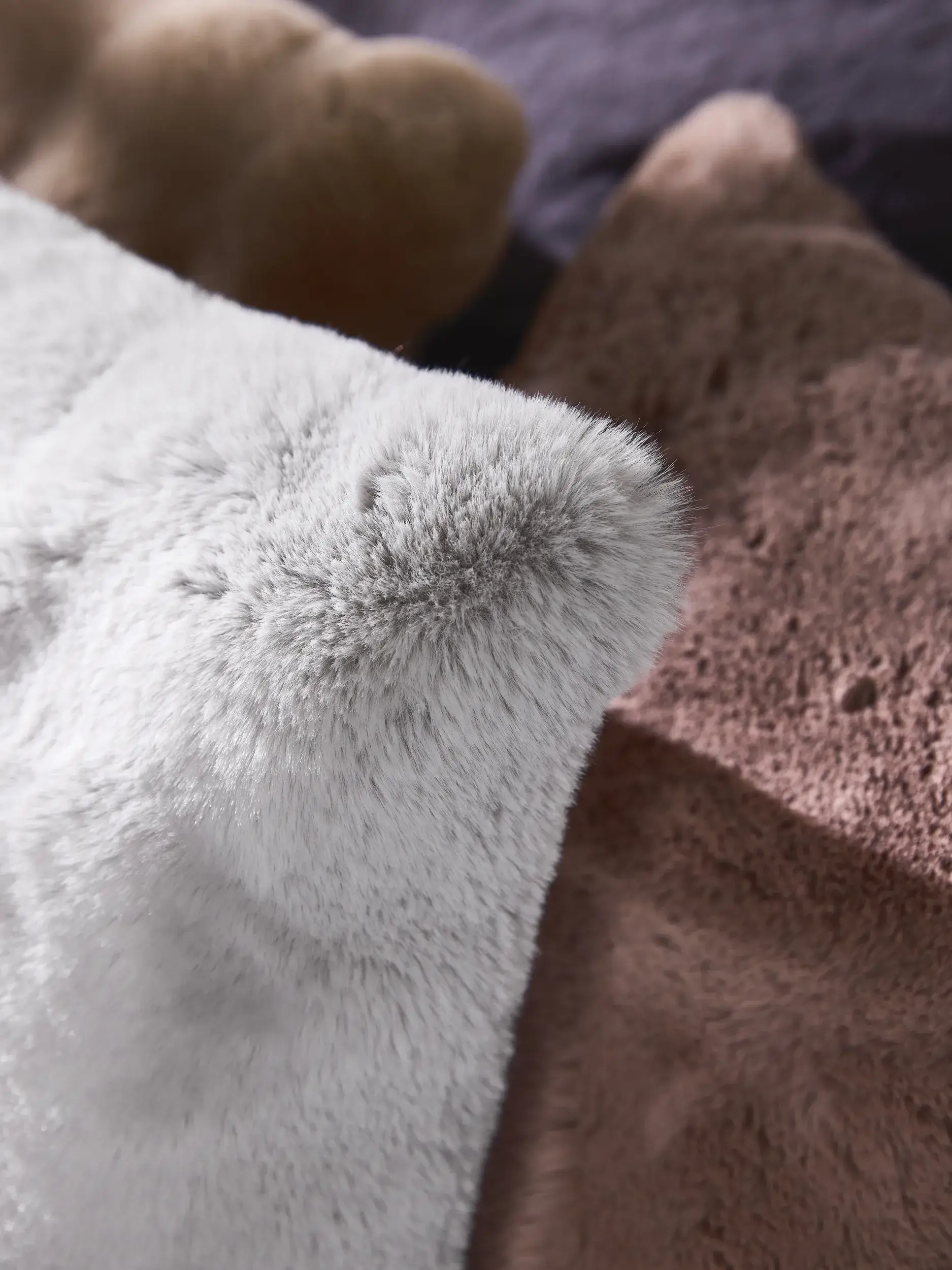Kissenbezug Dave Grau im Design Einfarbig aus 100% Polyester von benuta Nest