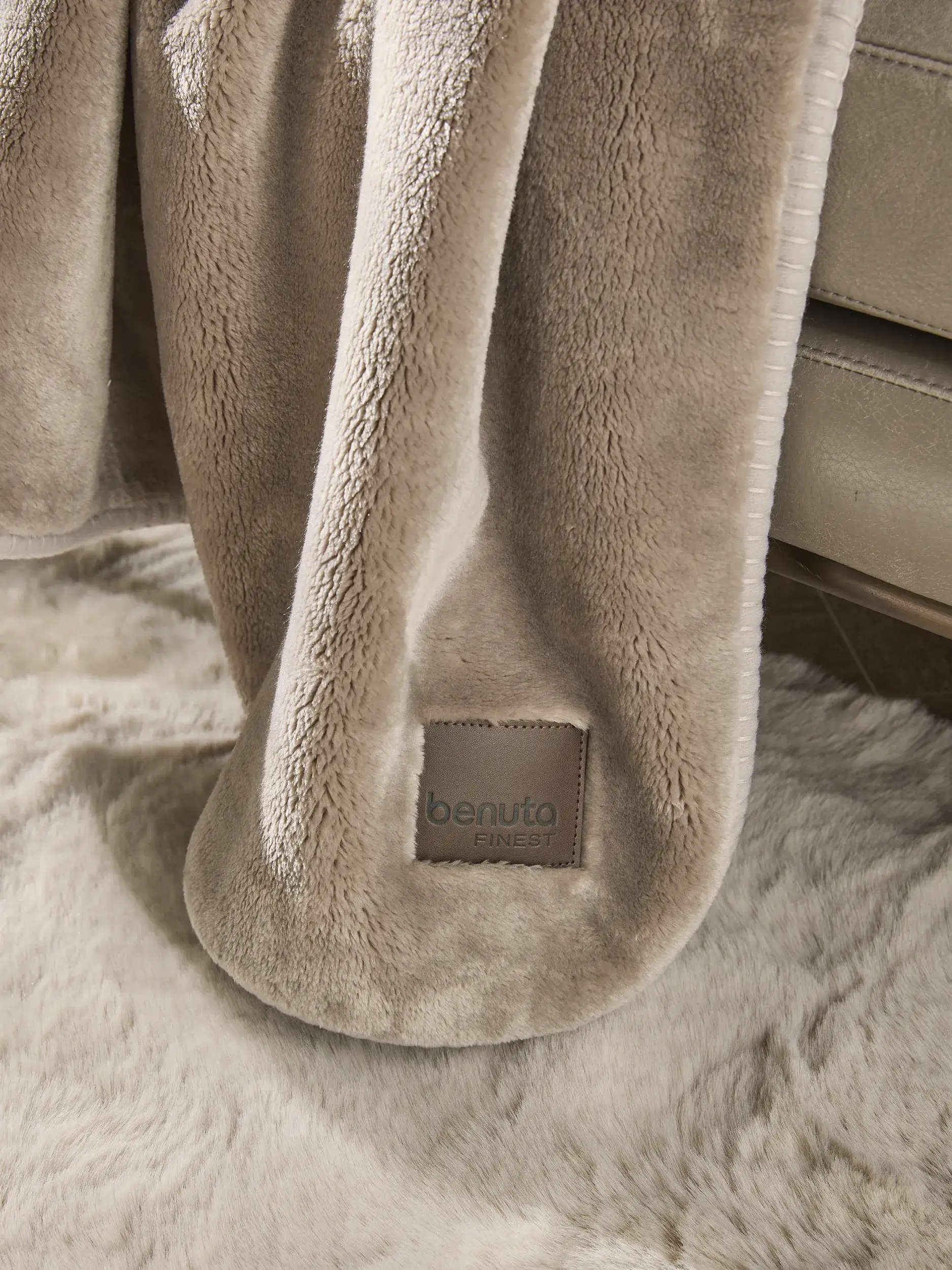 Couverture Lux Taupe de benuta
