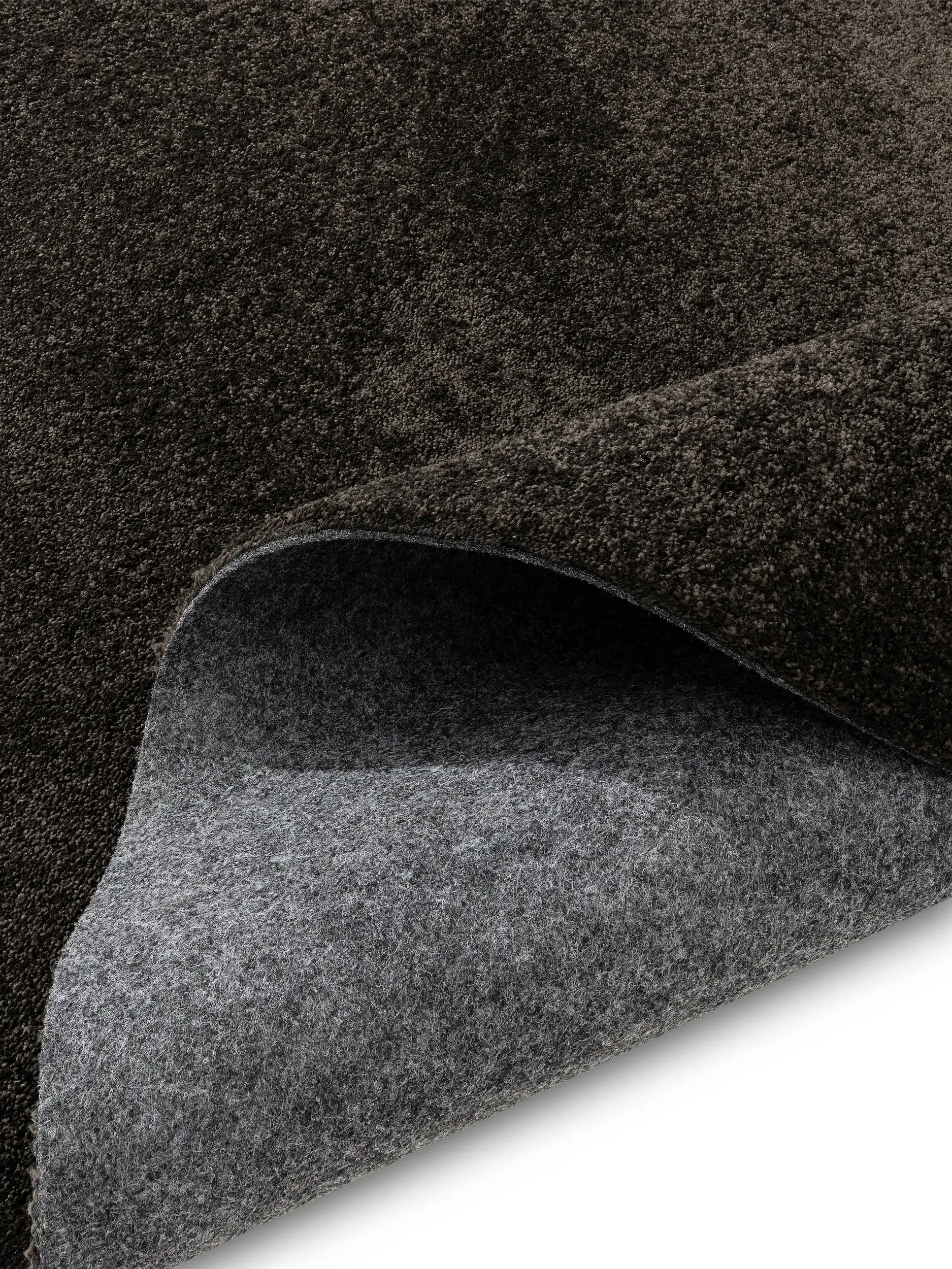 Teppe av 100% Polyester (30% recycelt) i Grau med 100% Polyester (30% recycelt) høy lugg fra benuta Nest