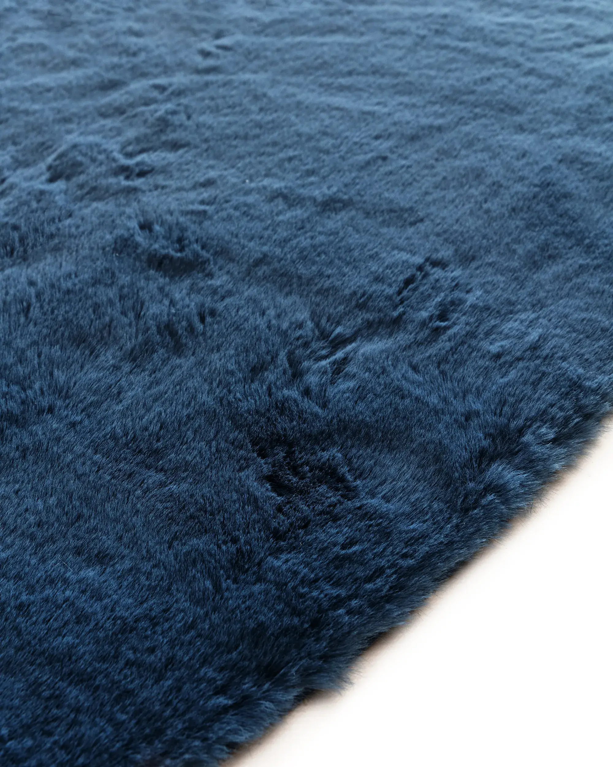 Teppich aus 100% Polyester in Blau mit 100% Polyester hohem Flor von benuta Pop